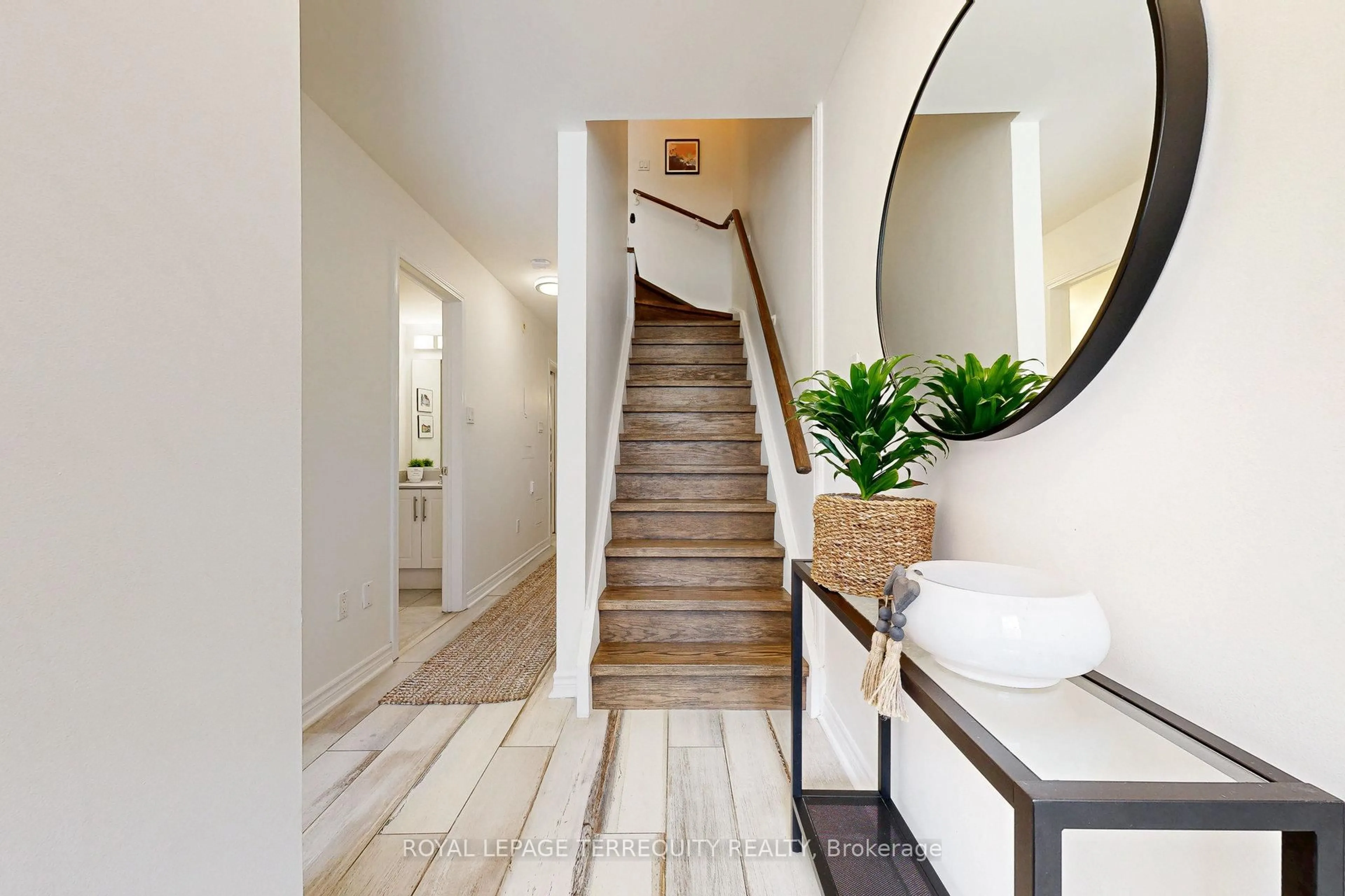 Indoor entryway for 25 Laidlaw St #511, Toronto Ontario M6K 1X3