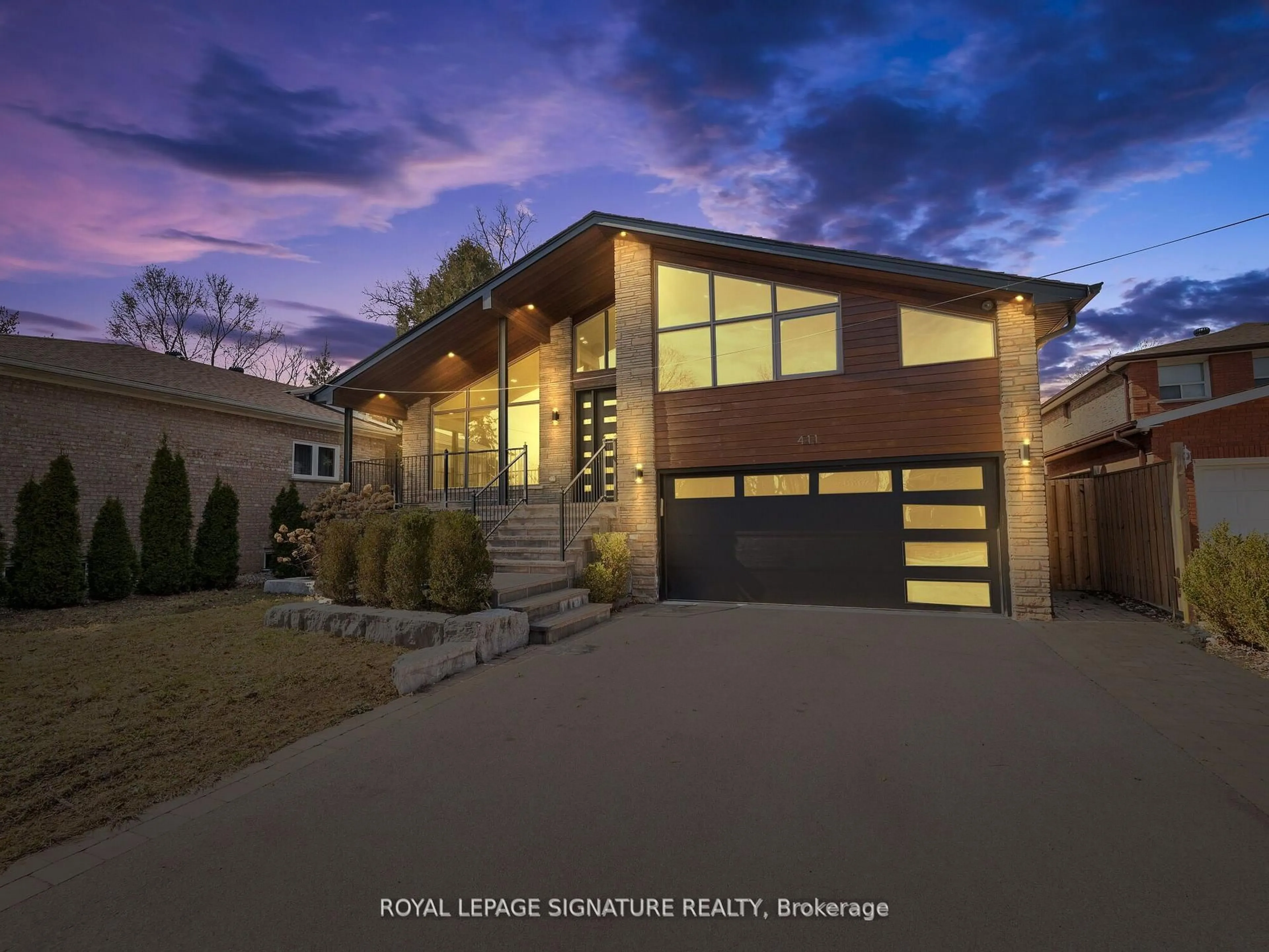 Home with brick exterior material, unknown for 411 Targa Rd, Mississauga Ontario L5A 1S7