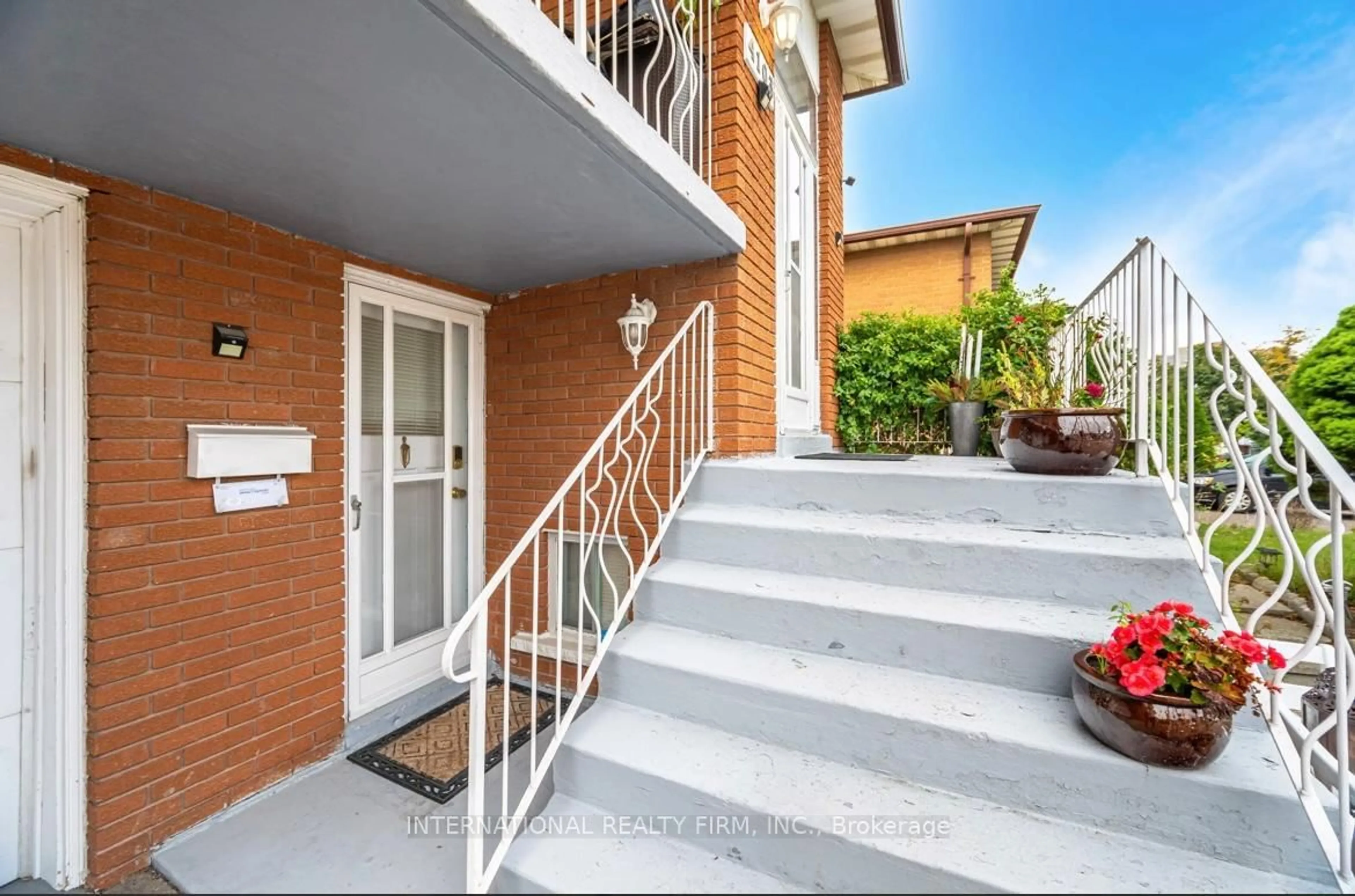 Unknown for 4103 Clevedon Dr, Mississauga Ontario L4Z 1J4