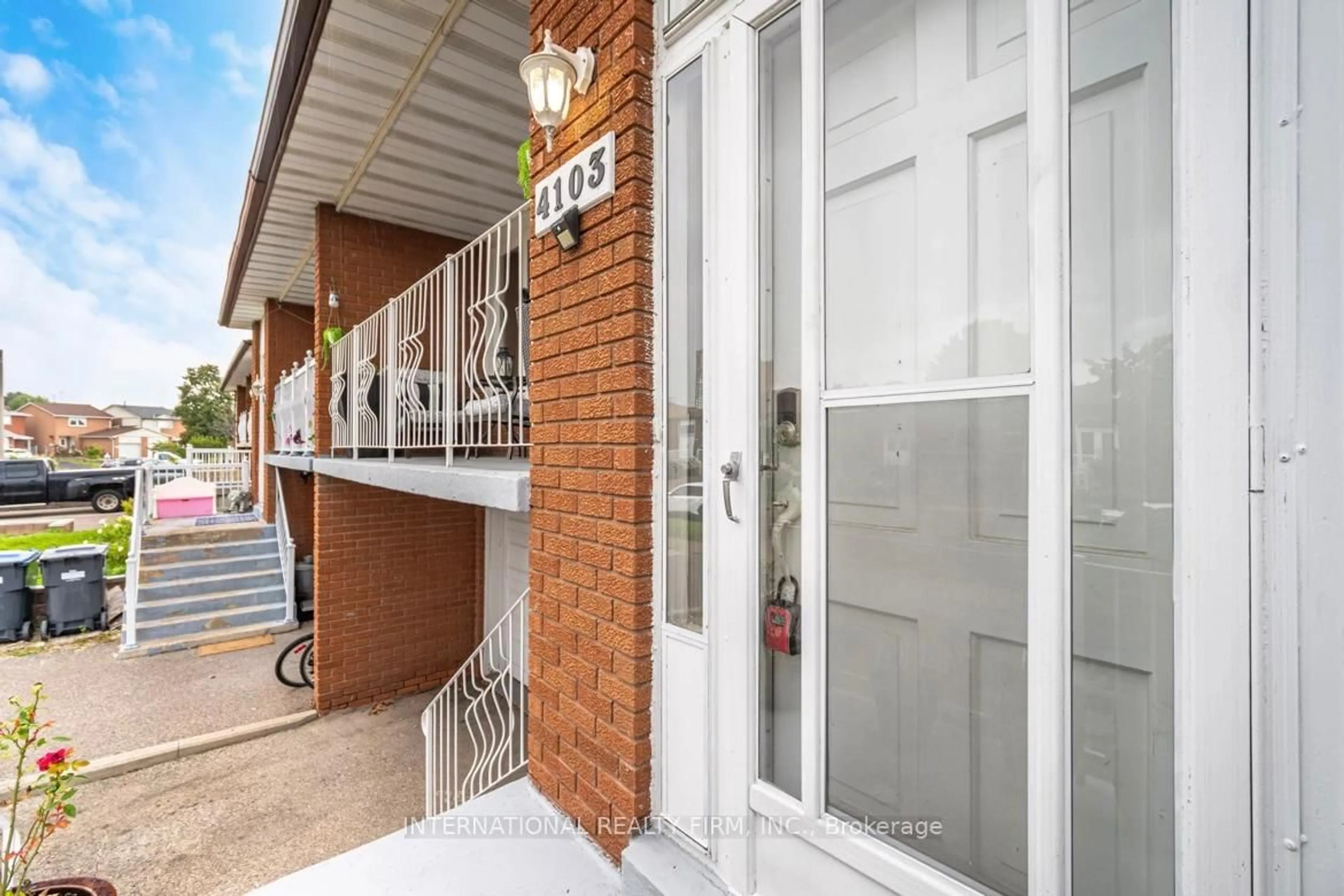 Unknown for 4103 Clevedon Dr, Mississauga Ontario L4Z 1J4
