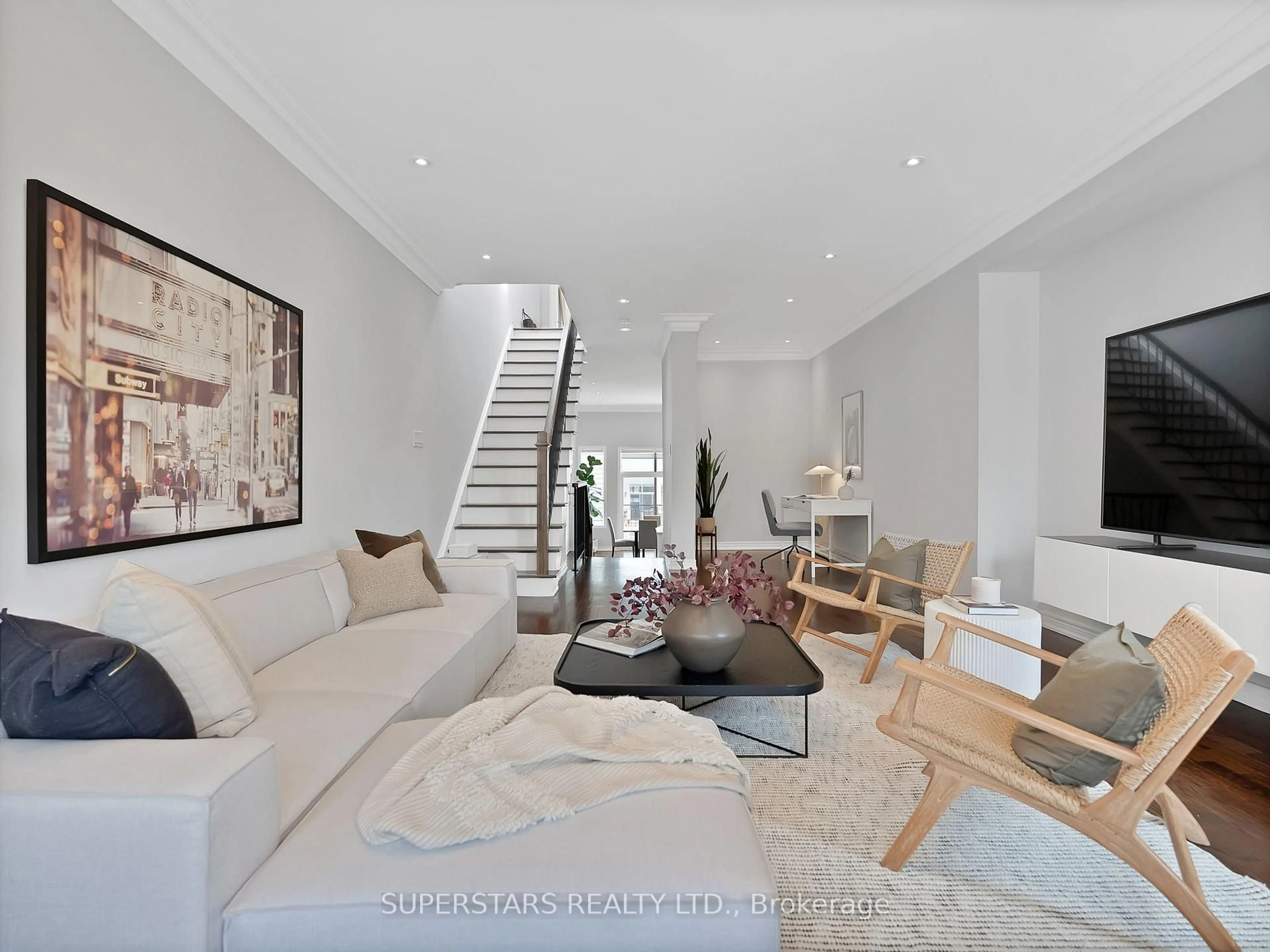 Living room with furniture, unknown for 1E Bowsprit Ave, Toronto Ontario M9P 2Y4