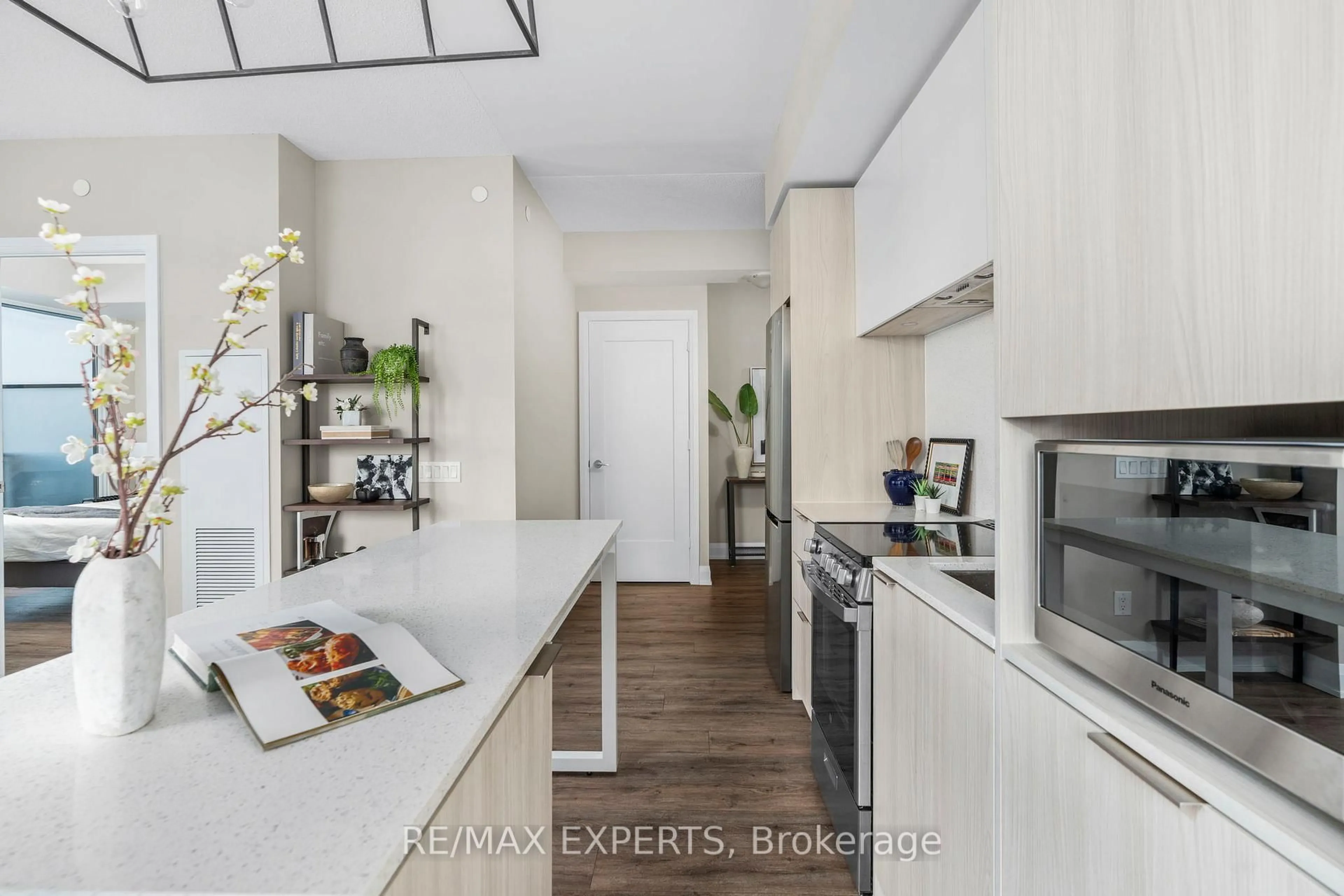 Unknown for 70 Annie Craig Dr #1609, Toronto Ontario M8V 0G2