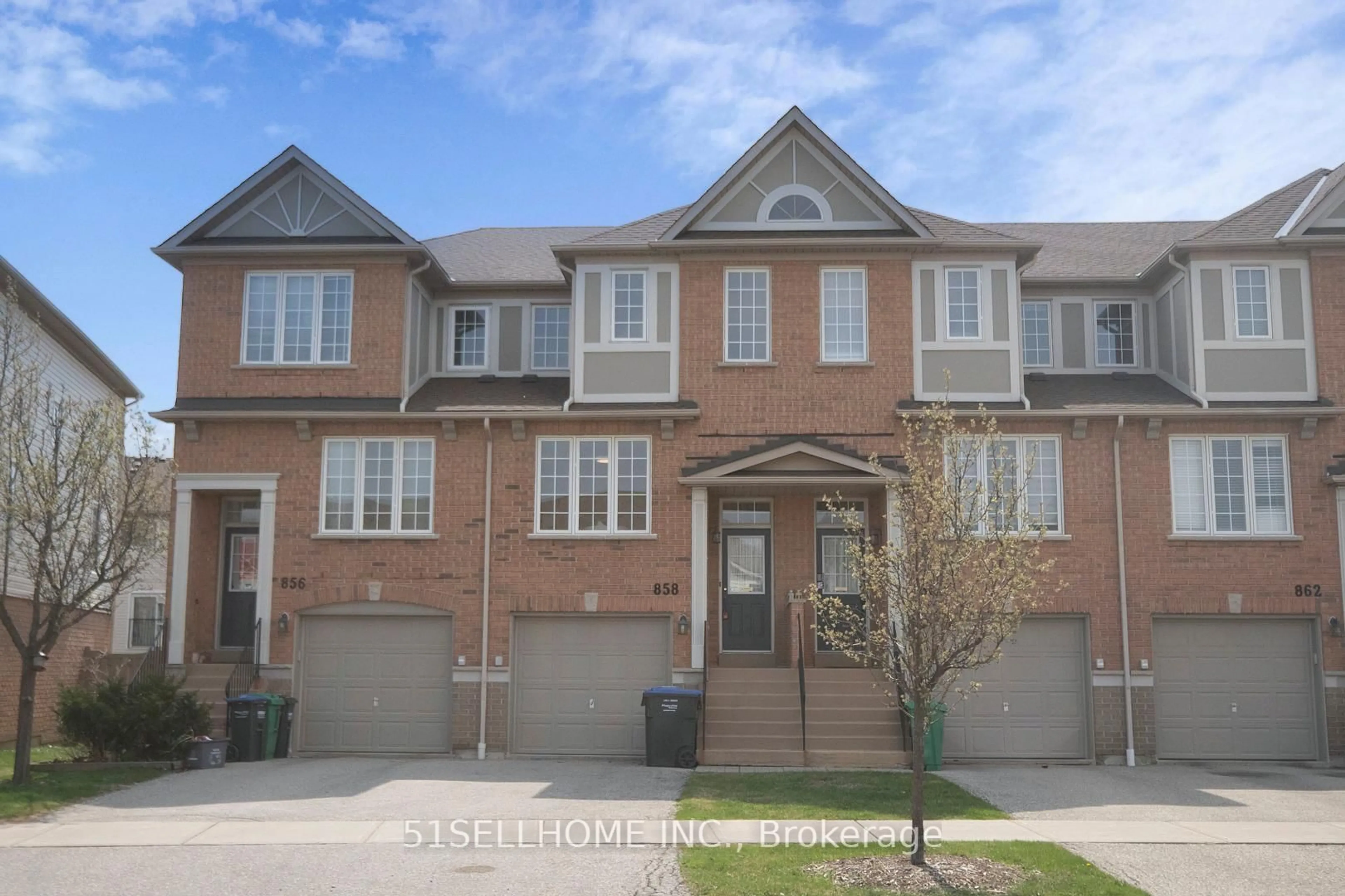 Unknown for 858 Scollard Crt, Mississauga Ontario L5V 2R5