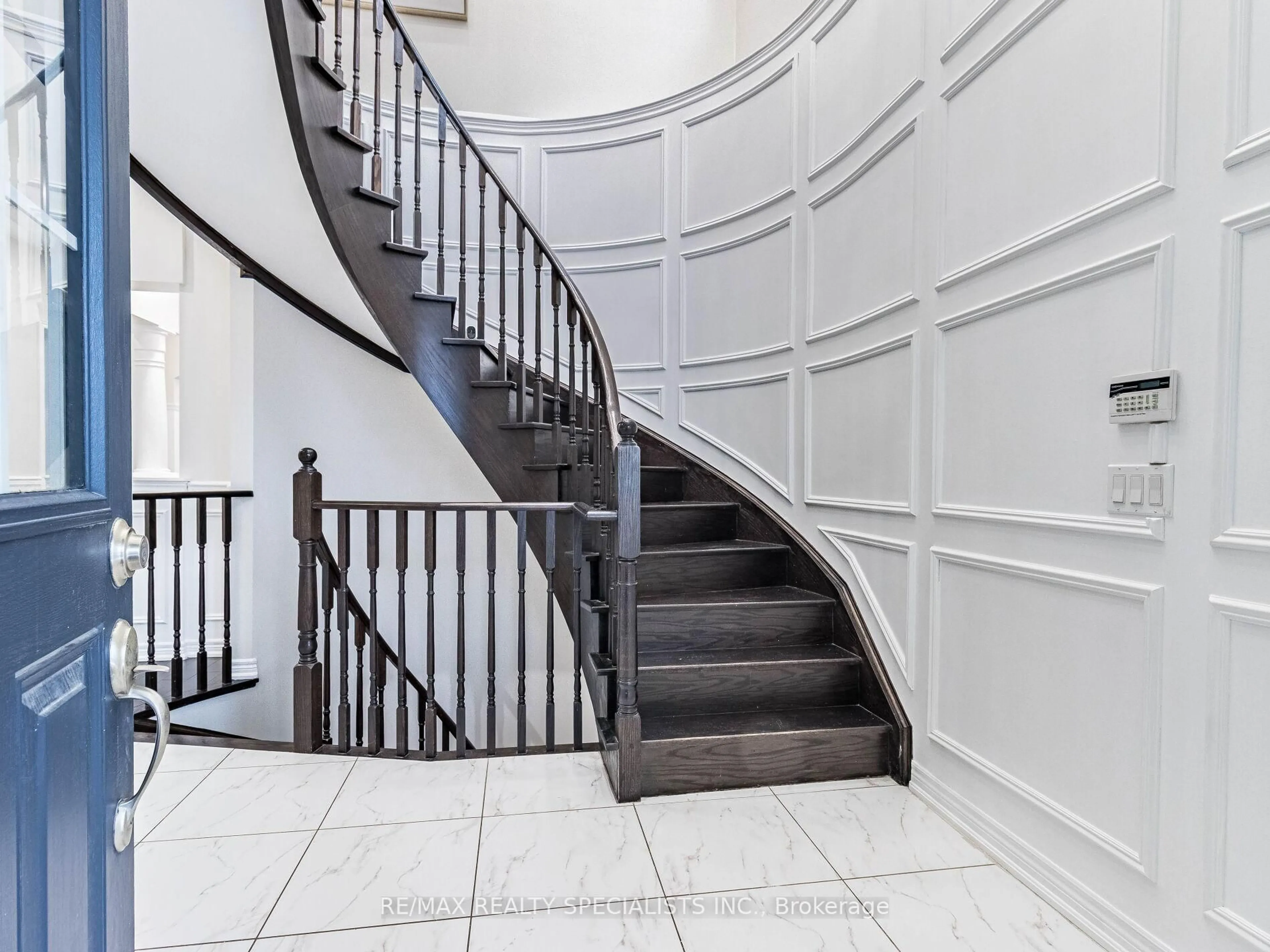 Stairs for 41 Hoxton Rd, Brampton Ontario L7A 4L5