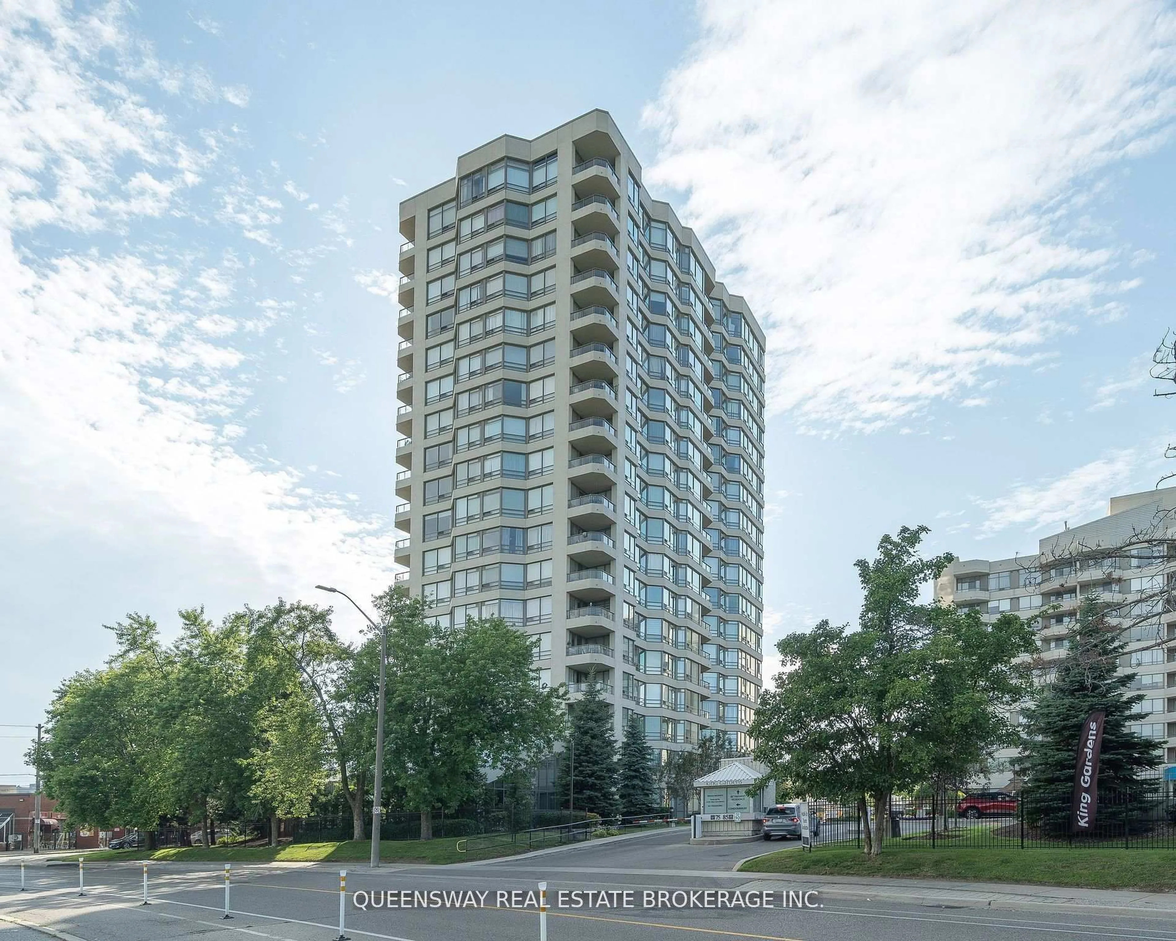 Unknown for 75 King St #1403, Mississauga Ontario L5A 4G5