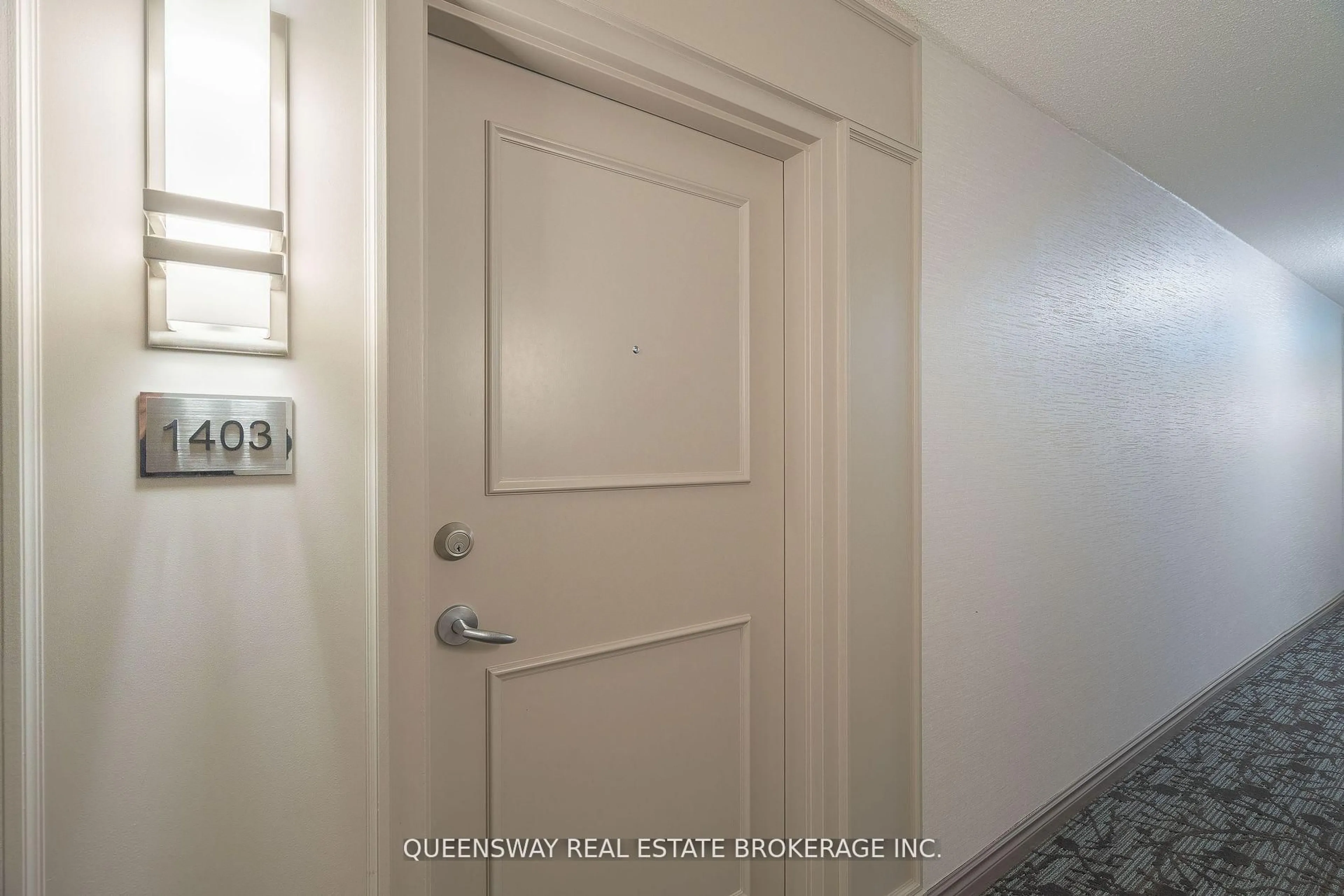 Unknown for 75 King St #1403, Mississauga Ontario L5A 4G5