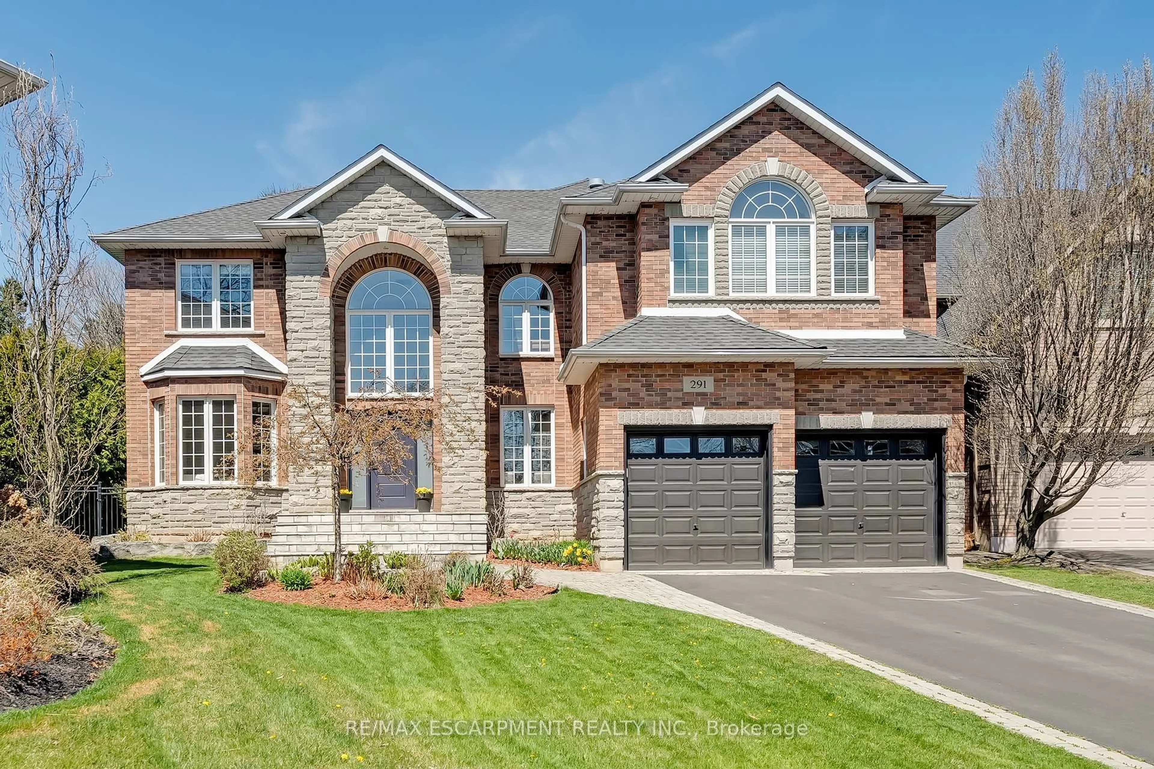 Home with brick exterior material, street for 291 Glen Afton Dr, Burlington Ontario L7L 1G8