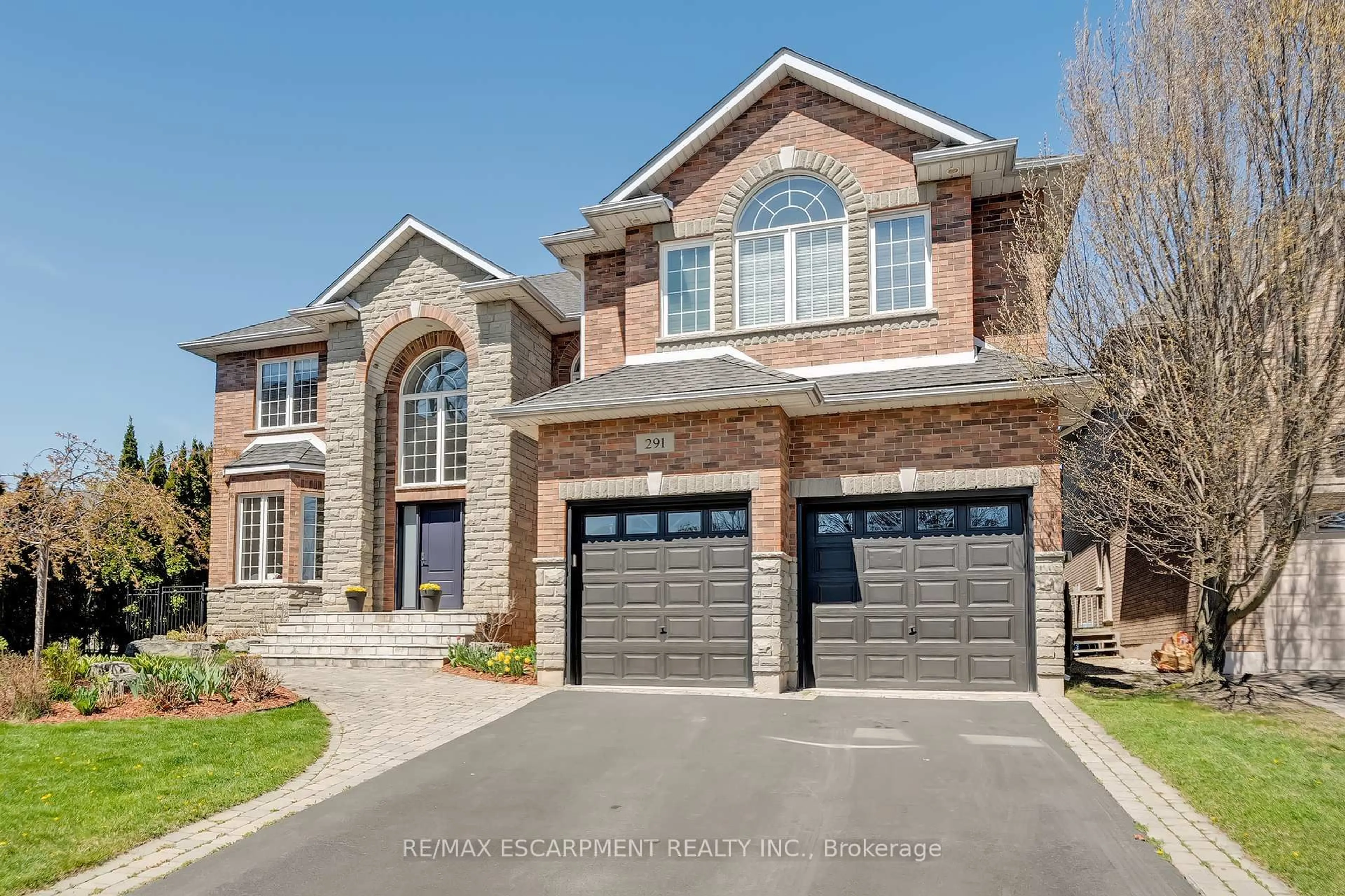 Home with brick exterior material, street for 291 Glen Afton Dr, Burlington Ontario L7L 1G8