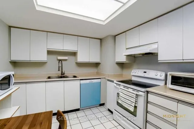 Additional property image - 4460 Tucana Crt Unit 1605