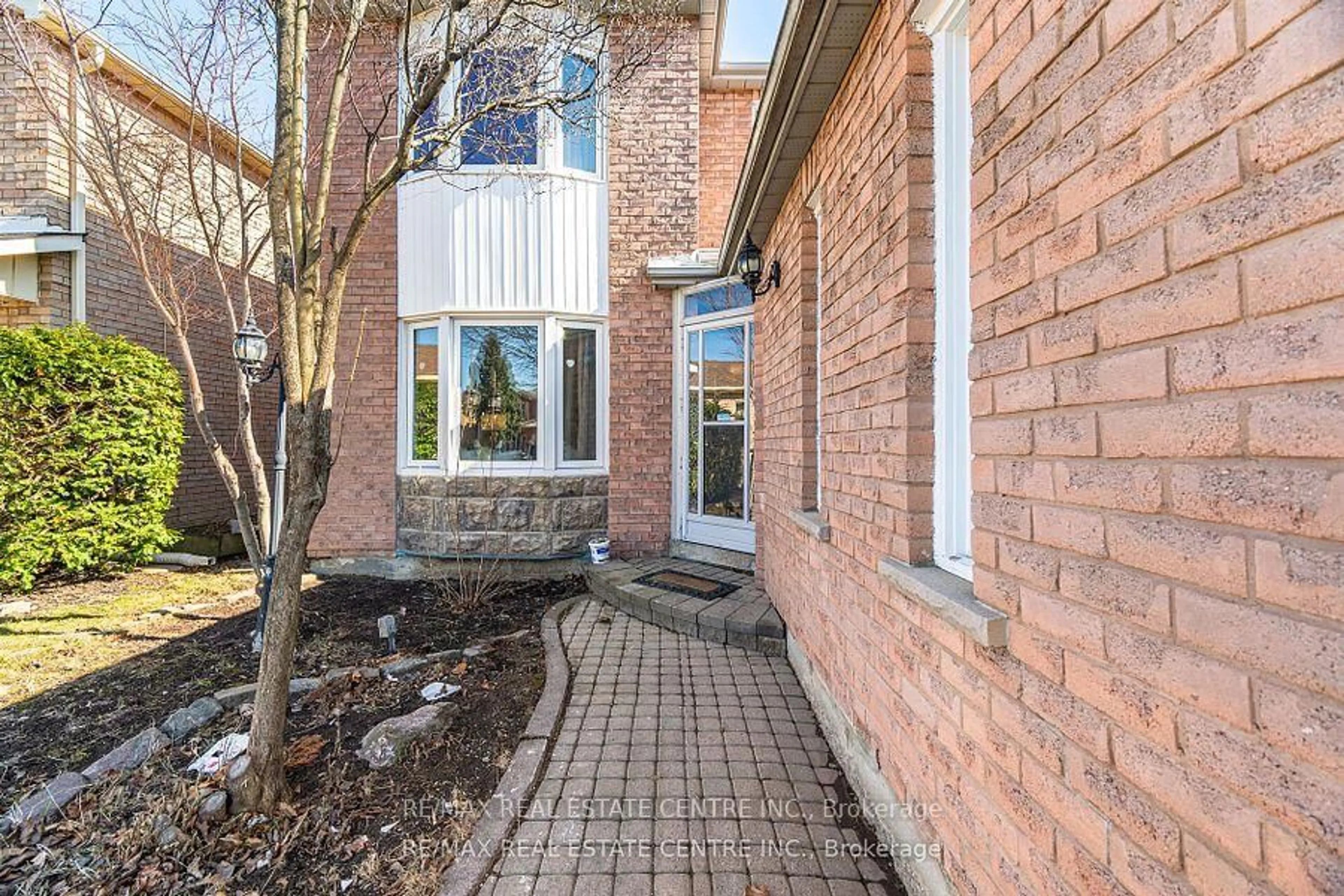 Home with brick exterior material, street for 43 Horsham St, Brampton Ontario L6X 3R4