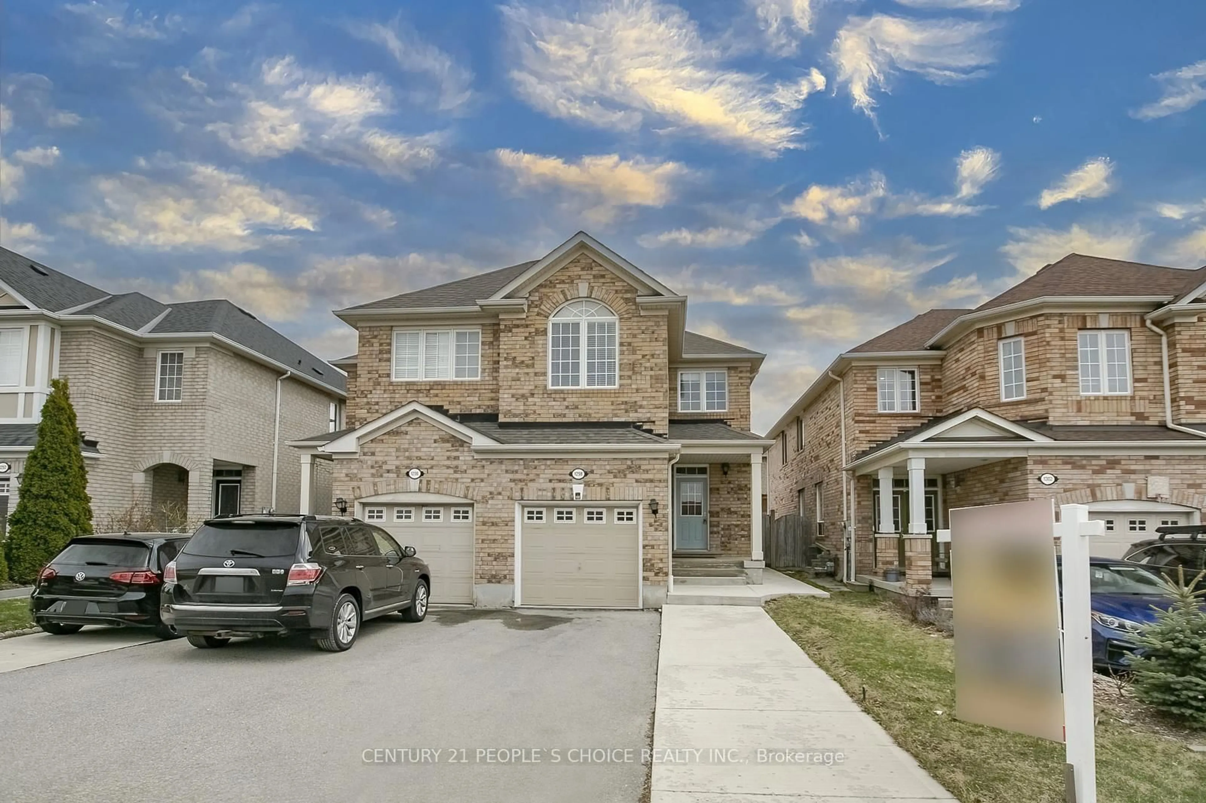 Home with brick exterior material, street for 1298 Galesway Blvd, Mississauga Ontario L5V 3B2