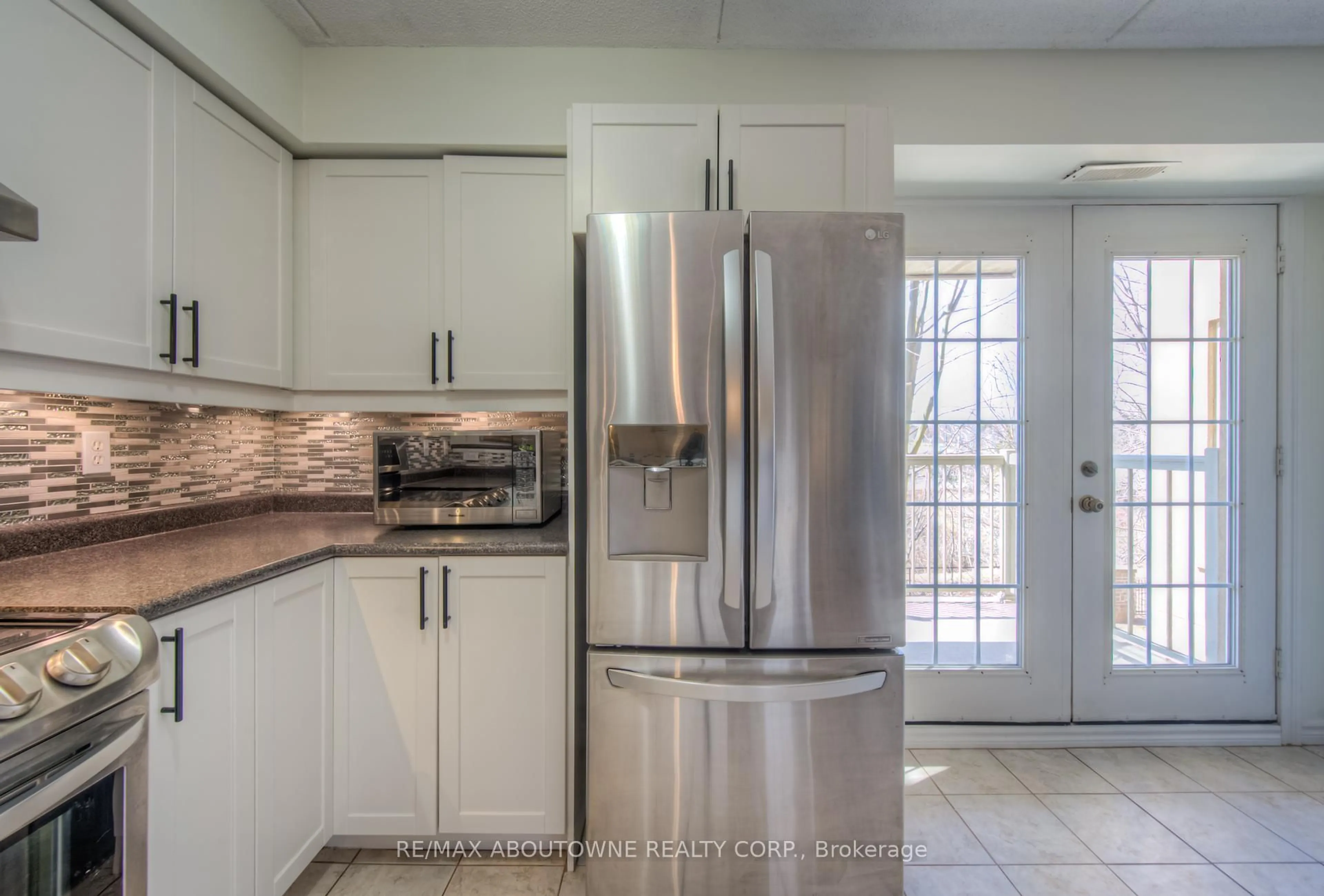Unknown for 1490 Bishops Gate #212, Oakville Ontario L6M 4N3