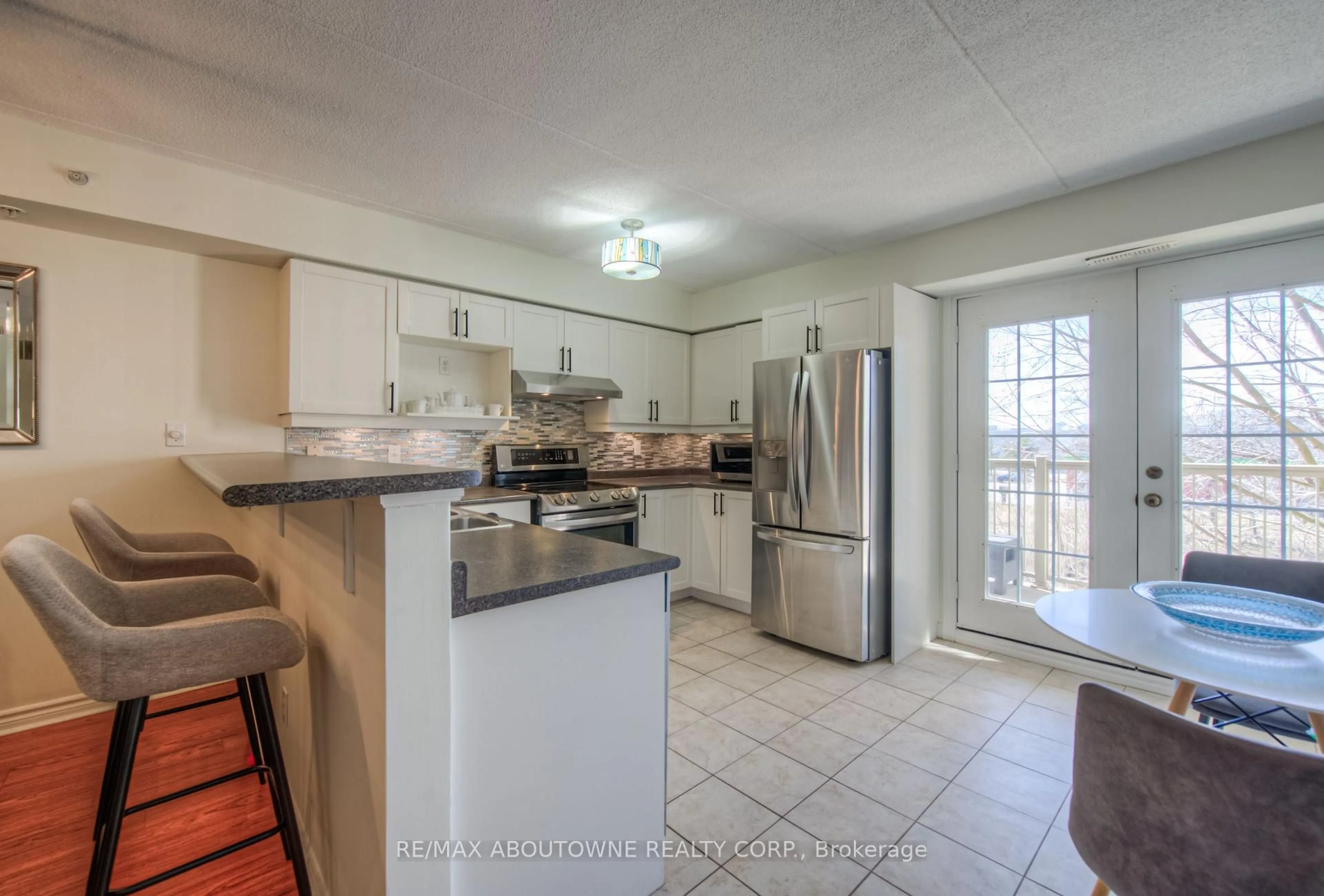 Unknown for 1490 Bishops Gate #212, Oakville Ontario L6M 4N3