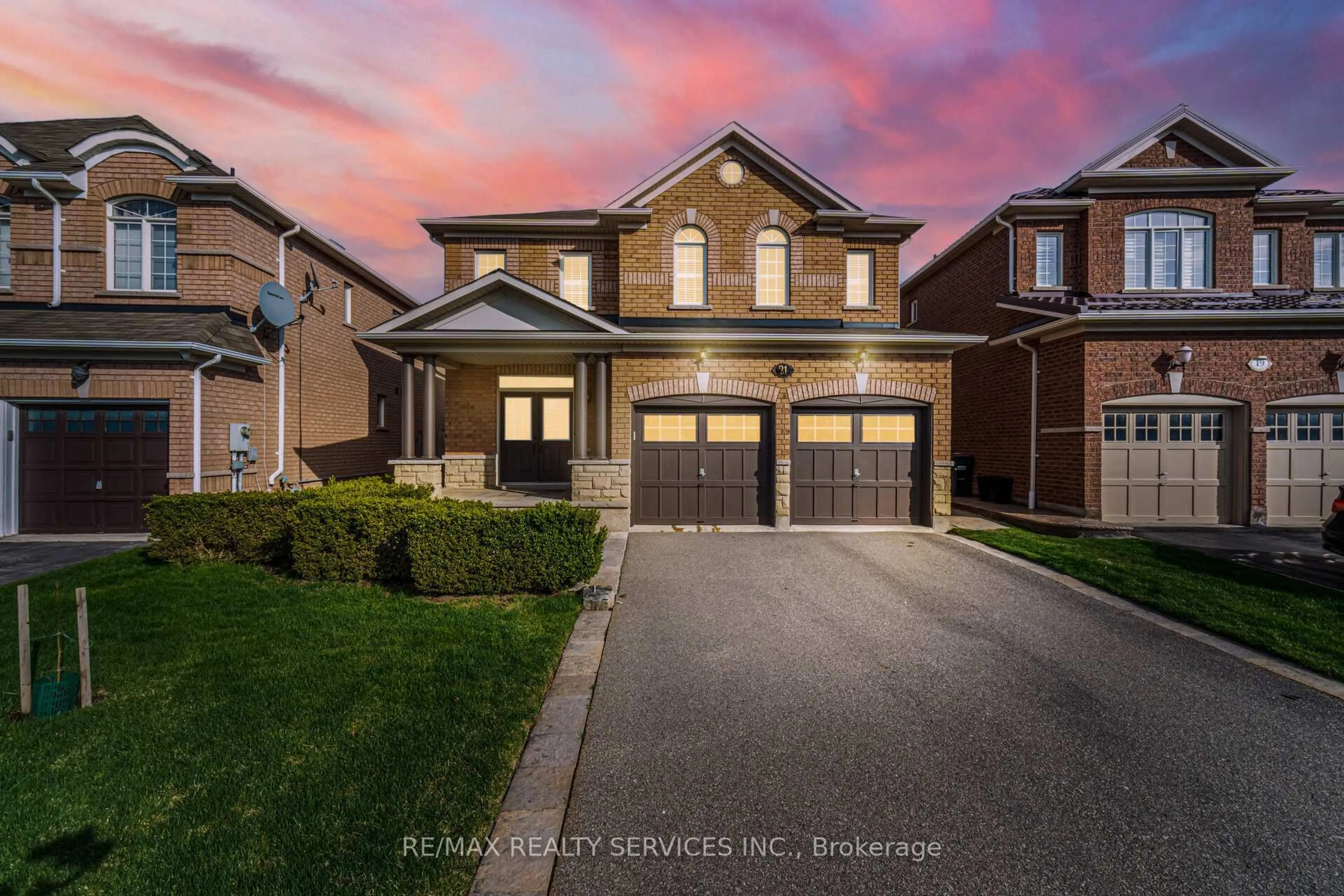 Home with brick exterior material, street for 21 Fallgate Dr, Brampton Ontario L6X 0R6