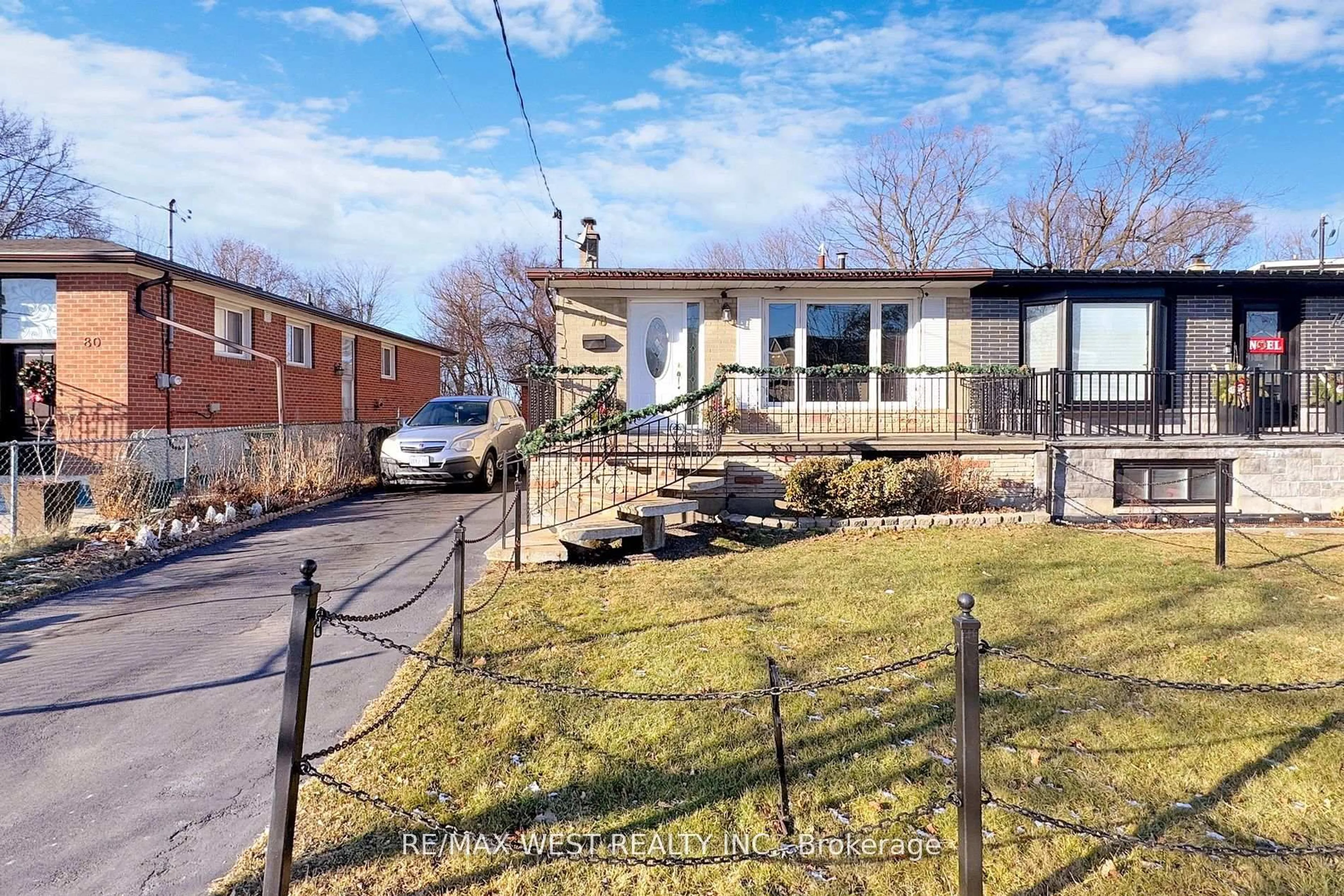 A pic from outside/outdoor area/front of a property/back of a property/a pic from drone, street for 78 Primula Cres, Toronto Ontario M9L 1K2