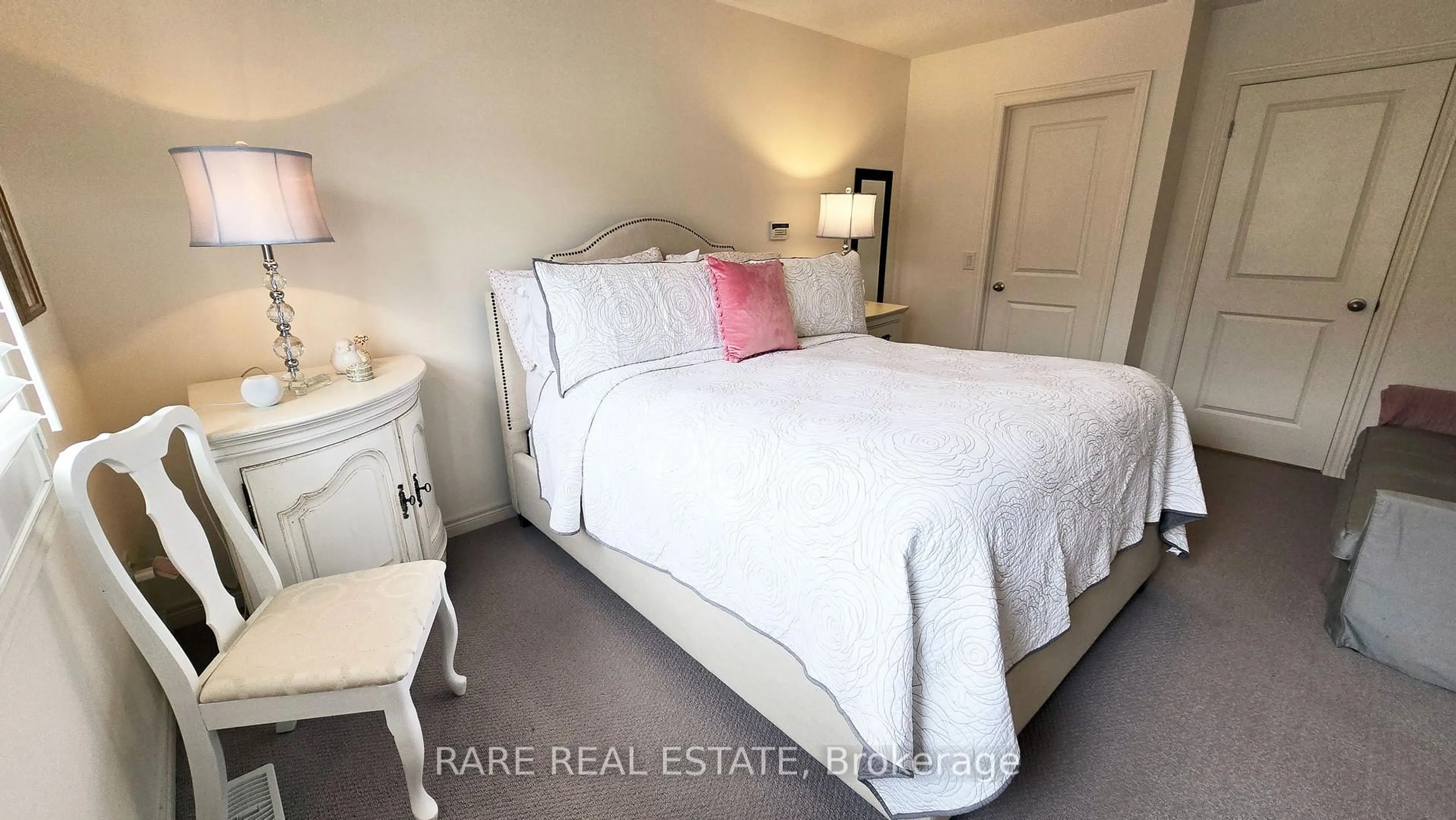 Bedroom with bed, unknown for 20 Fresnel Rd, Brampton Ontario L7A 4Z3