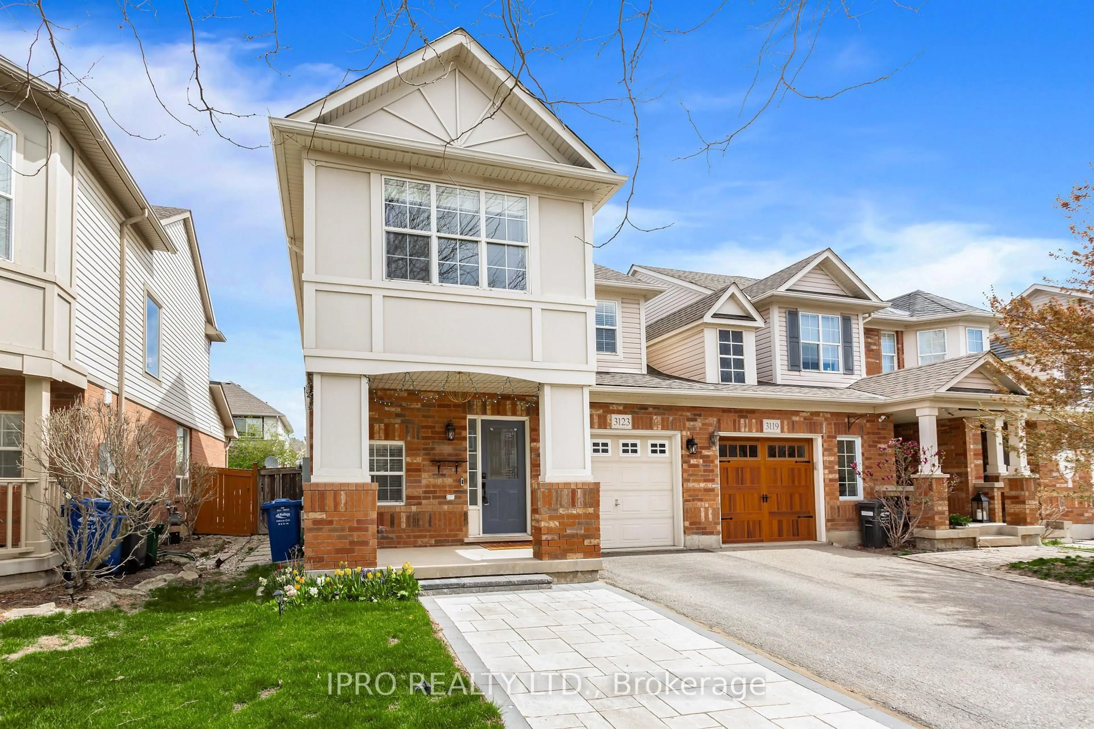 Home with brick exterior material, street for 3123 Edgar Ave, Burlington Ontario L7M 0A6