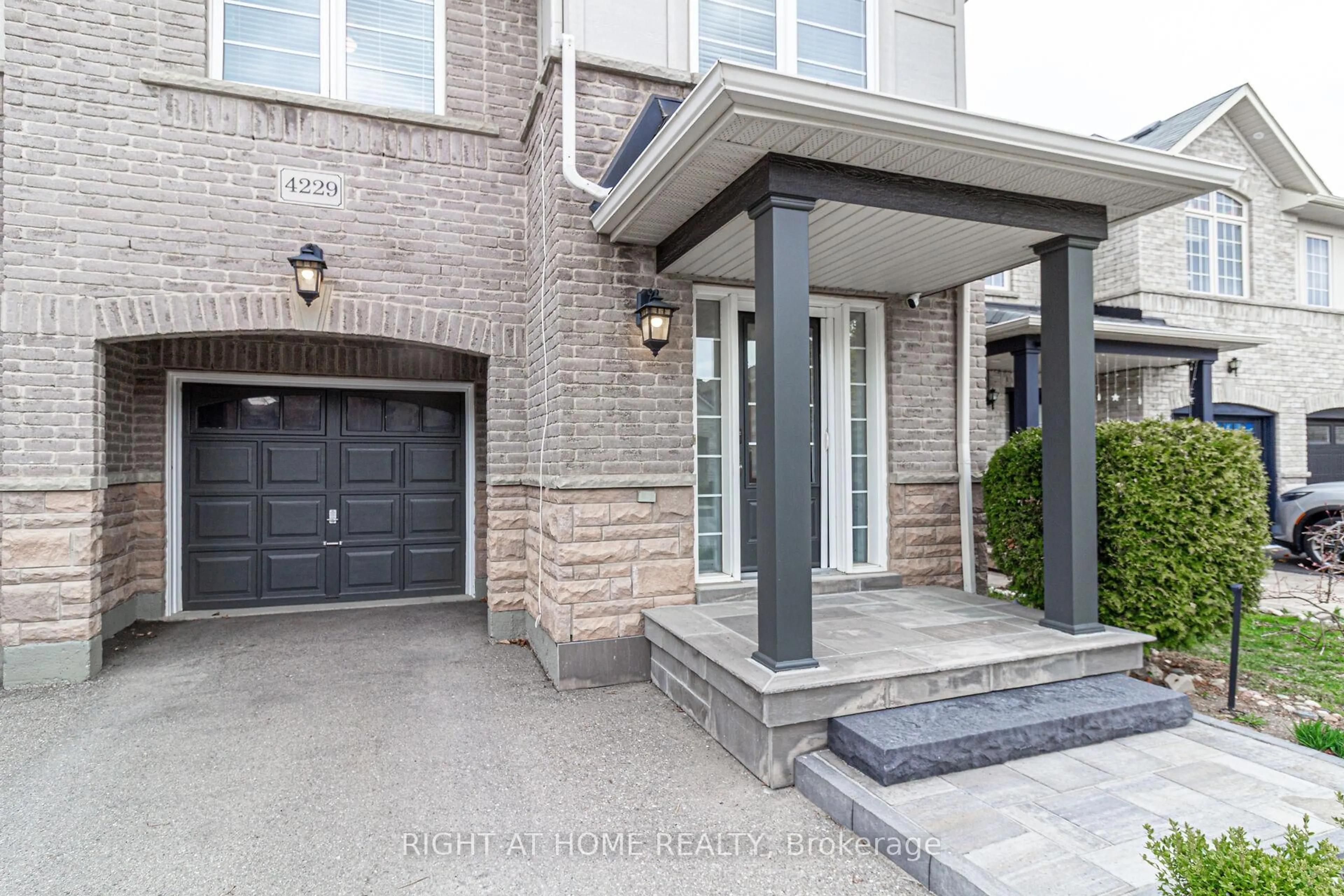 Unknown for 4229 Cole Cres, Burlington Ontario L7M 0M7