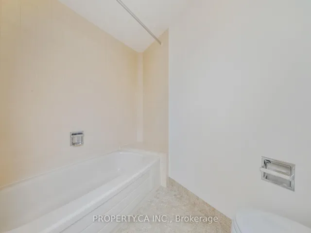 Additional property image - 2010 Islington Ave Unit 304