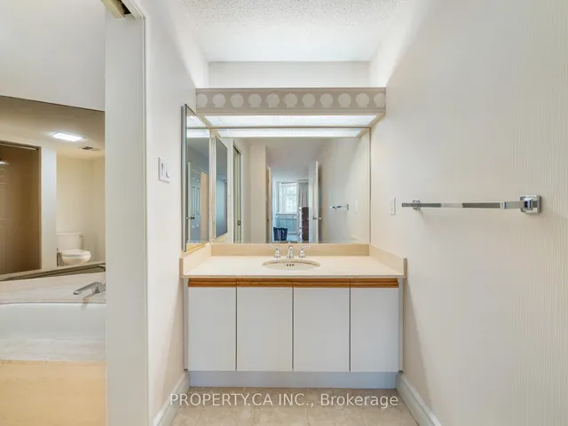 Additional property image - 2010 Islington Ave Unit 304