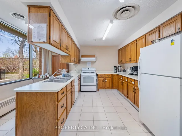 Additional property image - 2010 Islington Ave Unit 304
