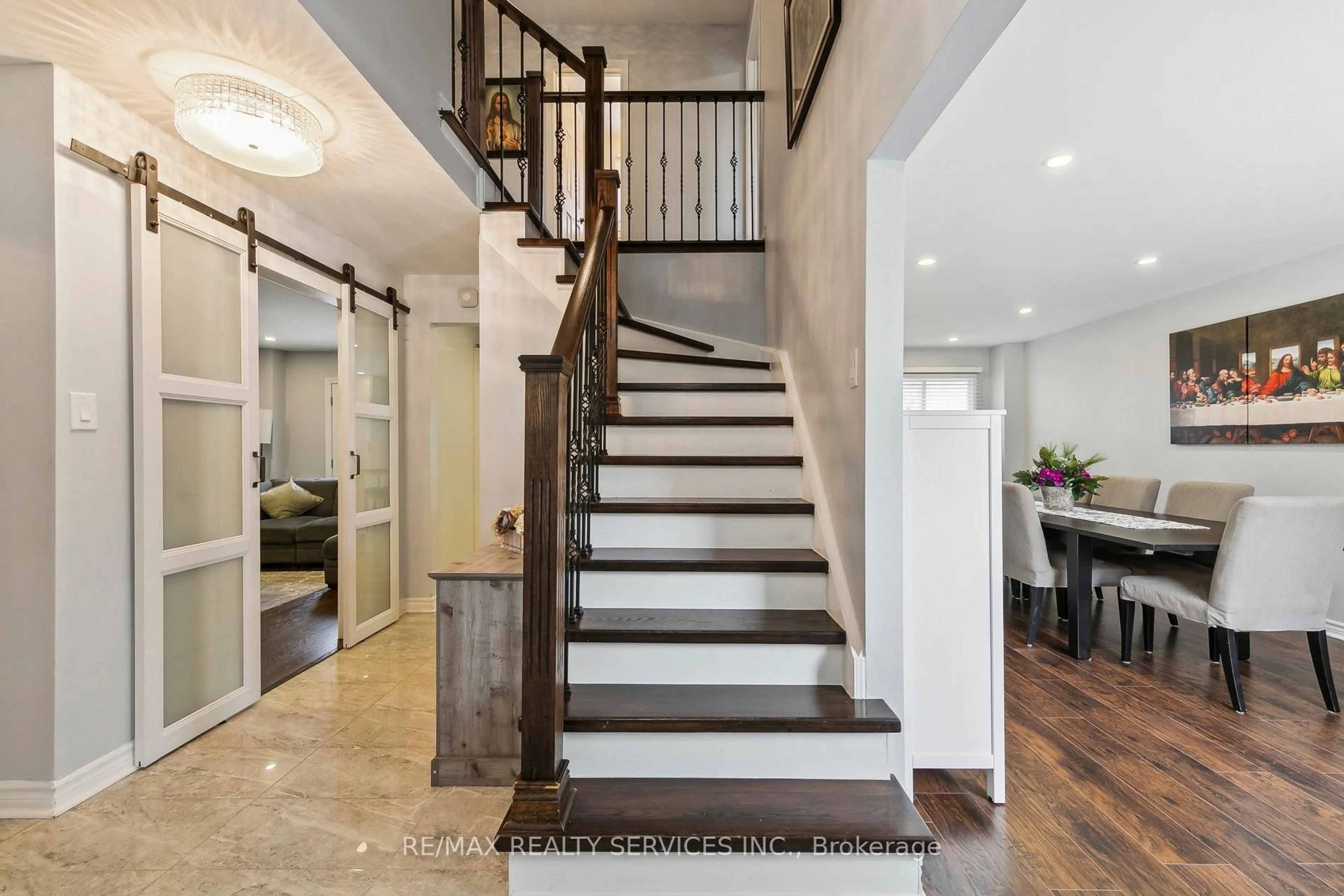 Unknown for 120 Flowertown Ave, Brampton Ontario L6X 3Y6