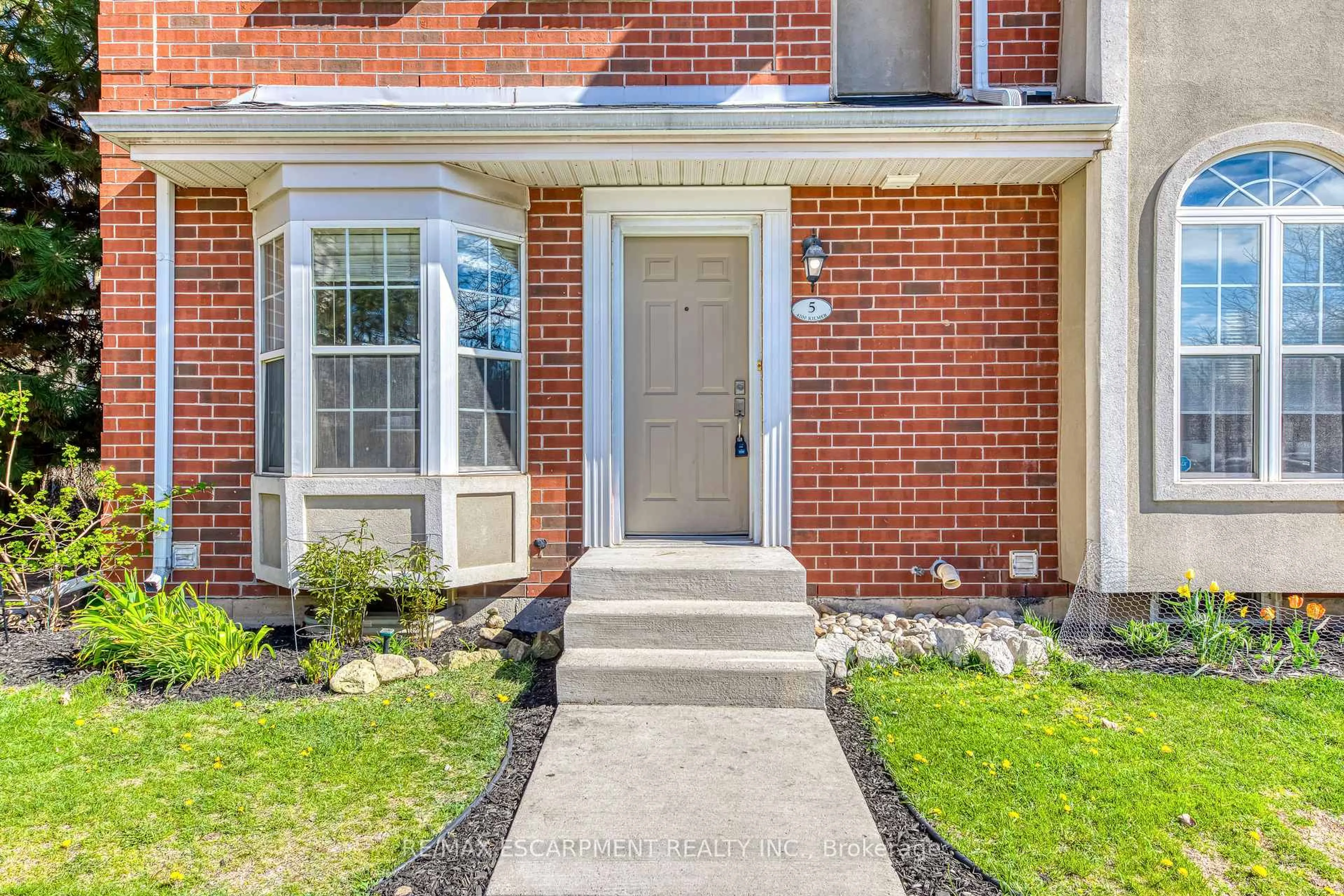 Unknown for 4200 Kilmer Dr #Unit 5, Burlington Ontario L7M 4Y2