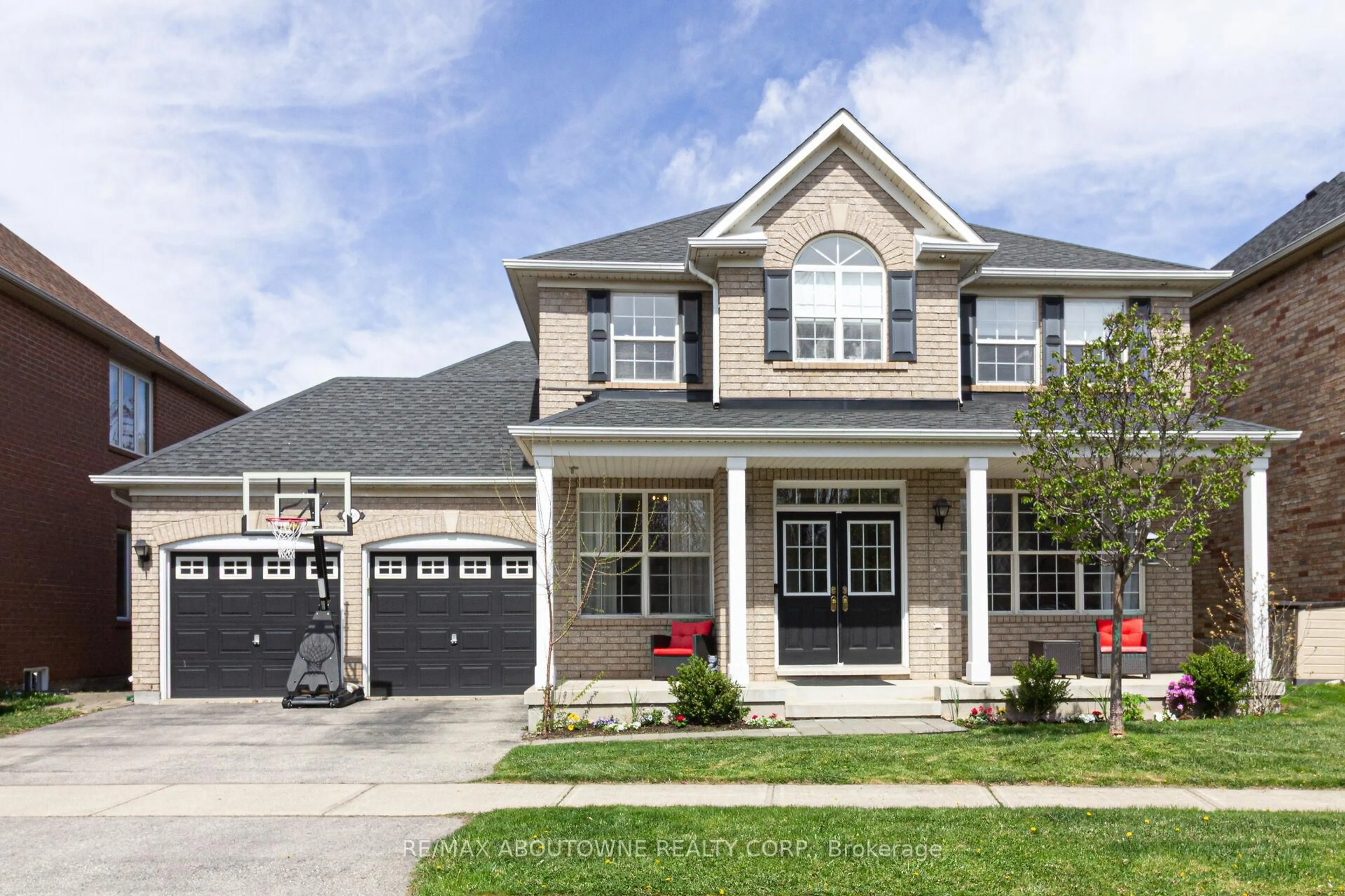 Home with brick exterior material, street for 2355 Gooseberry Way, Oakville Ontario L6M 4T8