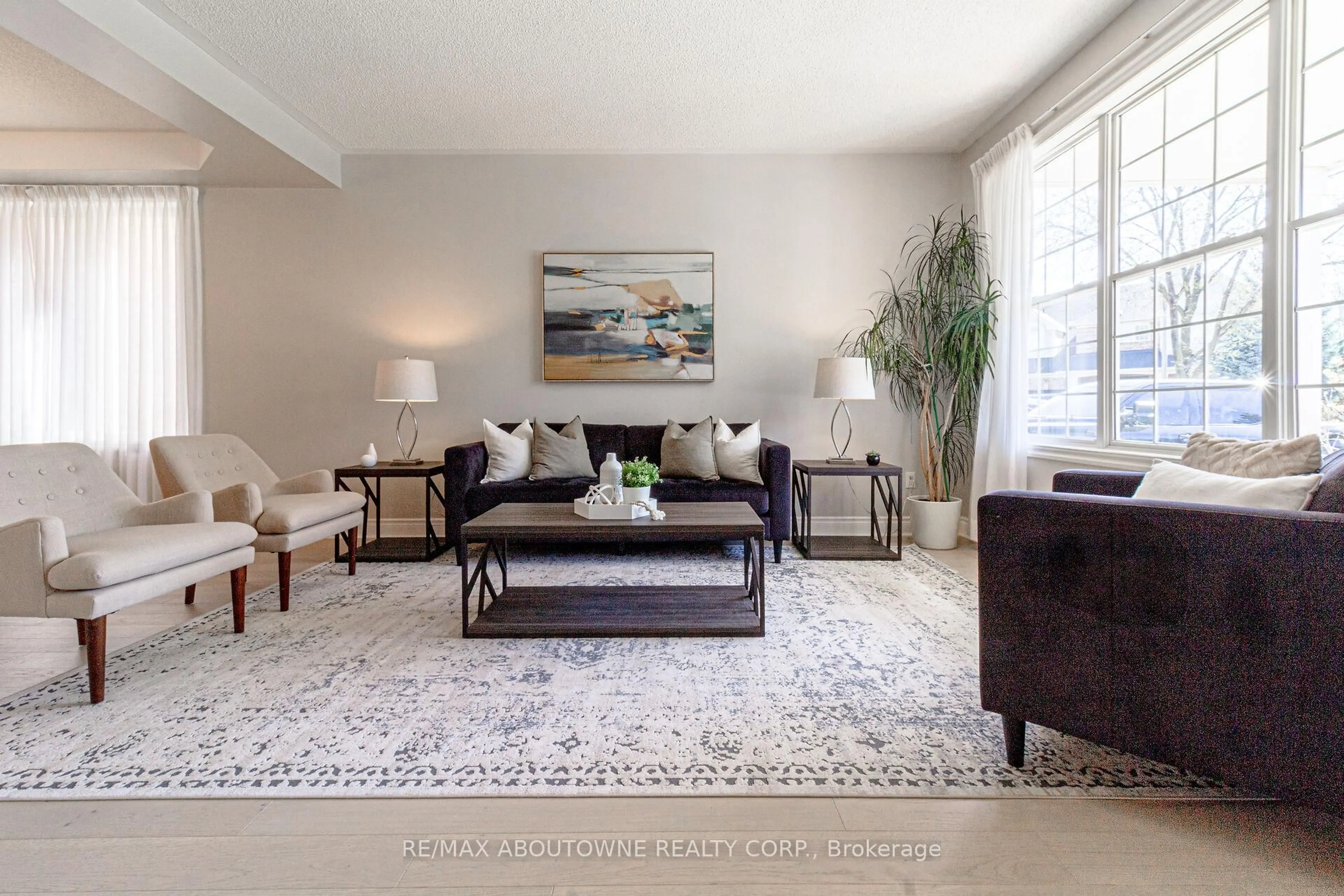 Living room with furniture, carpet floor for 2355 Gooseberry Way, Oakville Ontario L6M 4T8
