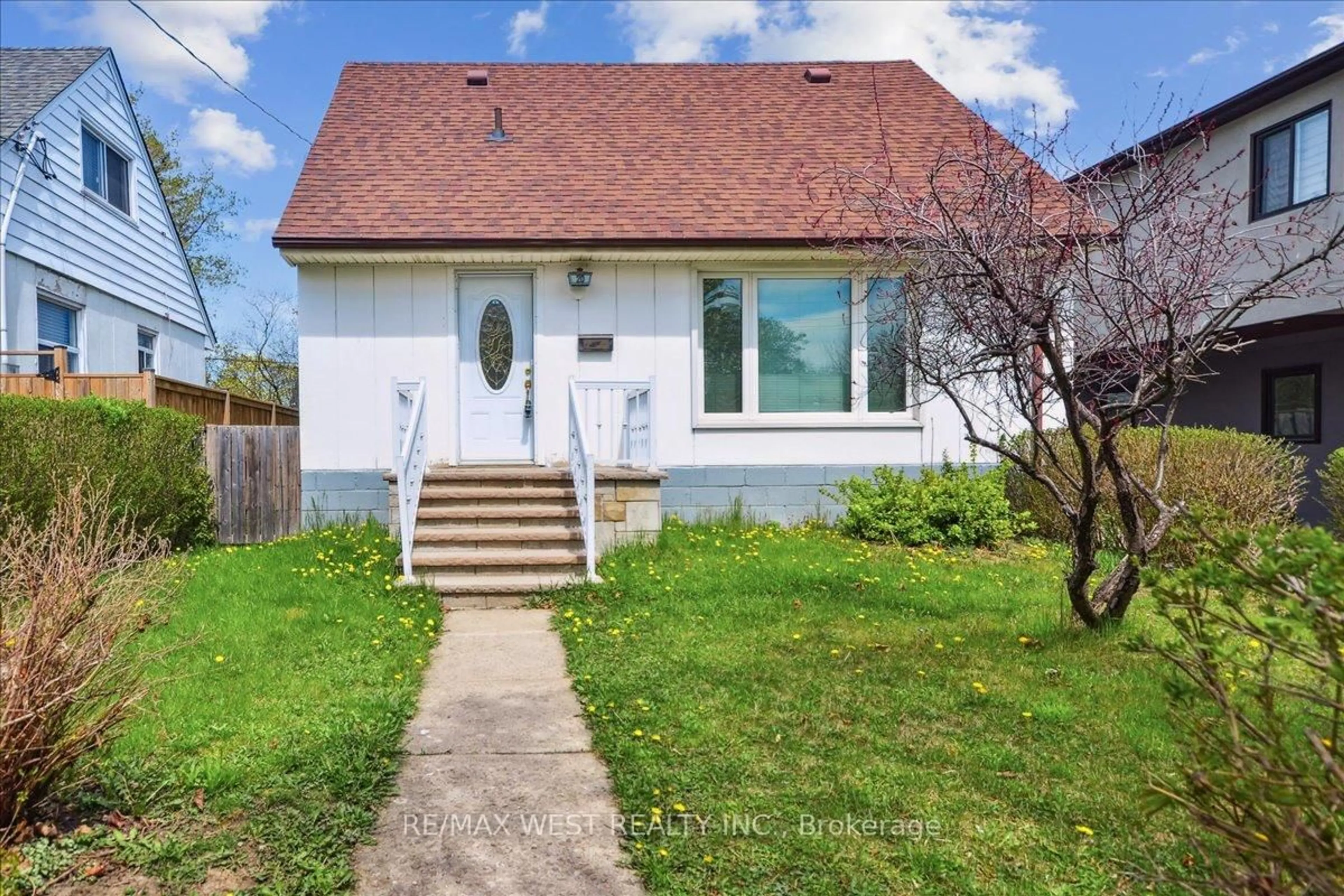 Home with vinyl exterior material, street for 20 Boniface Ave, Toronto Ontario M9W 1T6