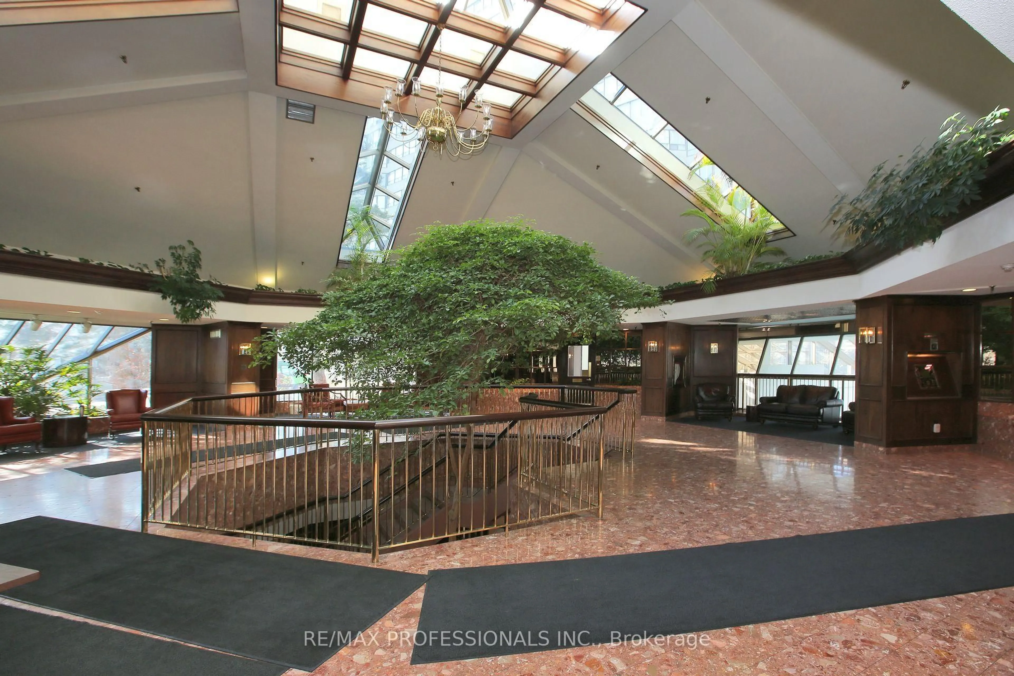 Lobby for 1320 Islington Ave #1802, Toronto Ontario M9A 5C6