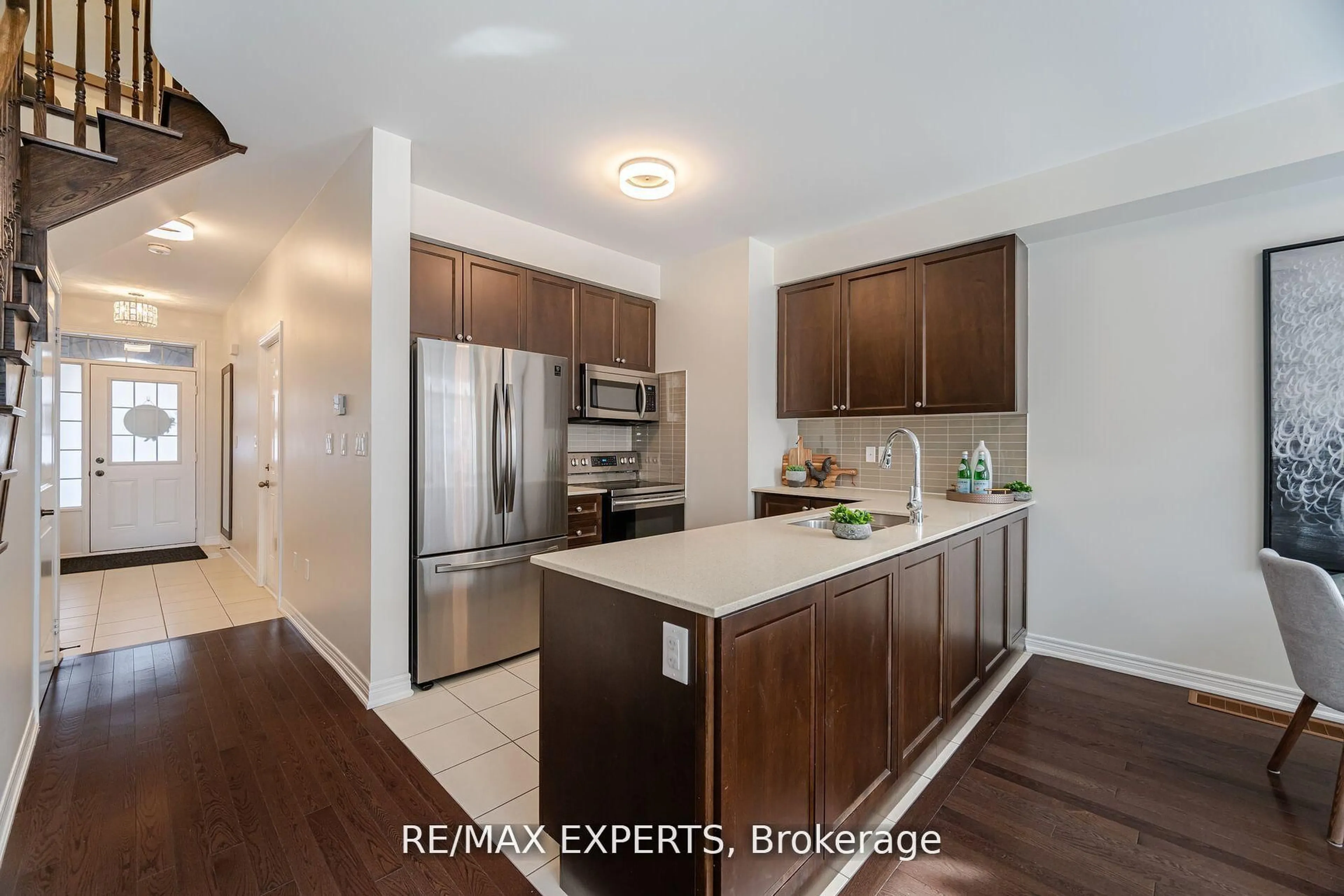 Open concept kitchen, unknown for 11 Tormore Rd, Caledon Ontario L7E 4K8