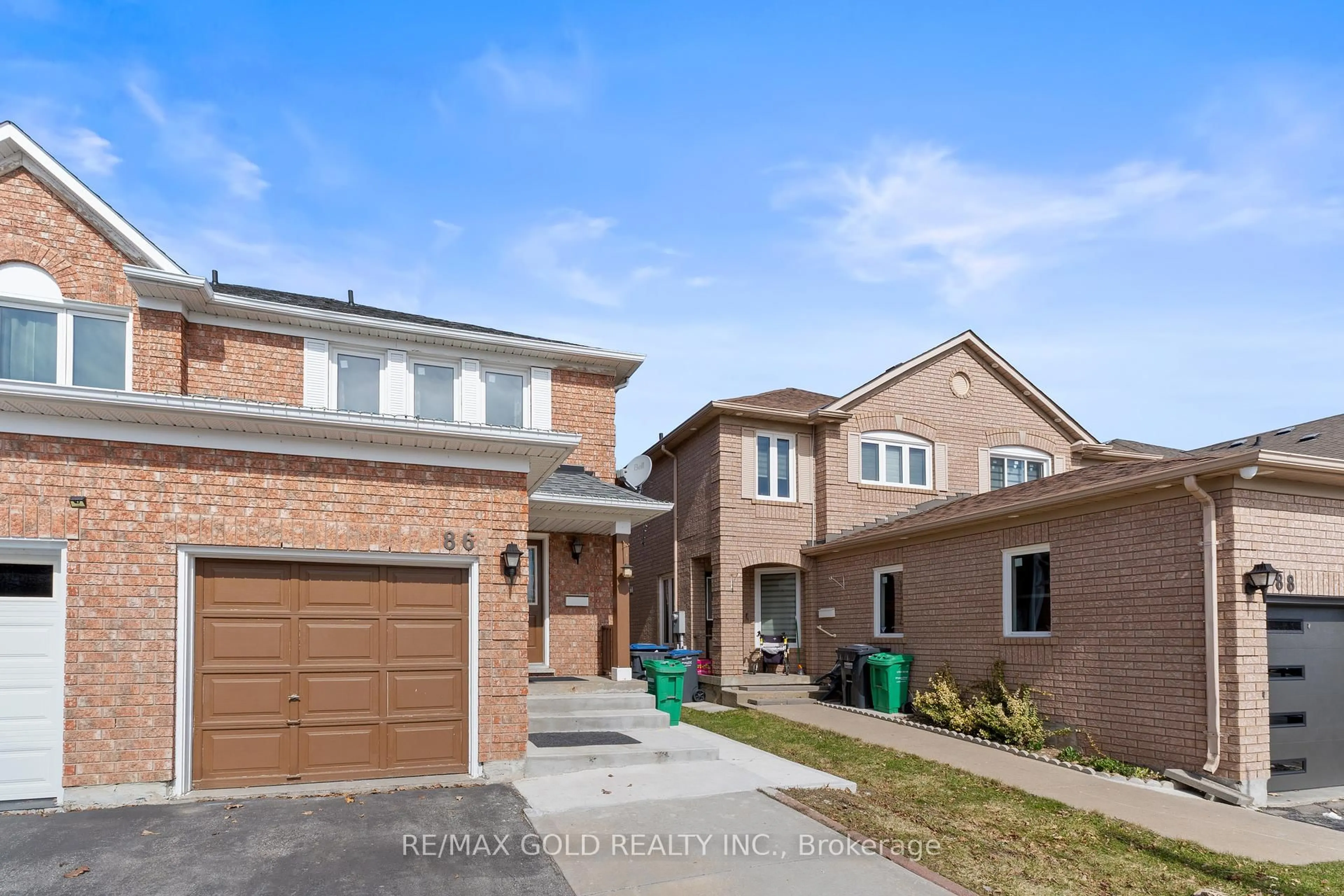 Home with brick exterior material, street for 86 Oatfield Rd, Brampton Ontario L6R 1Y5