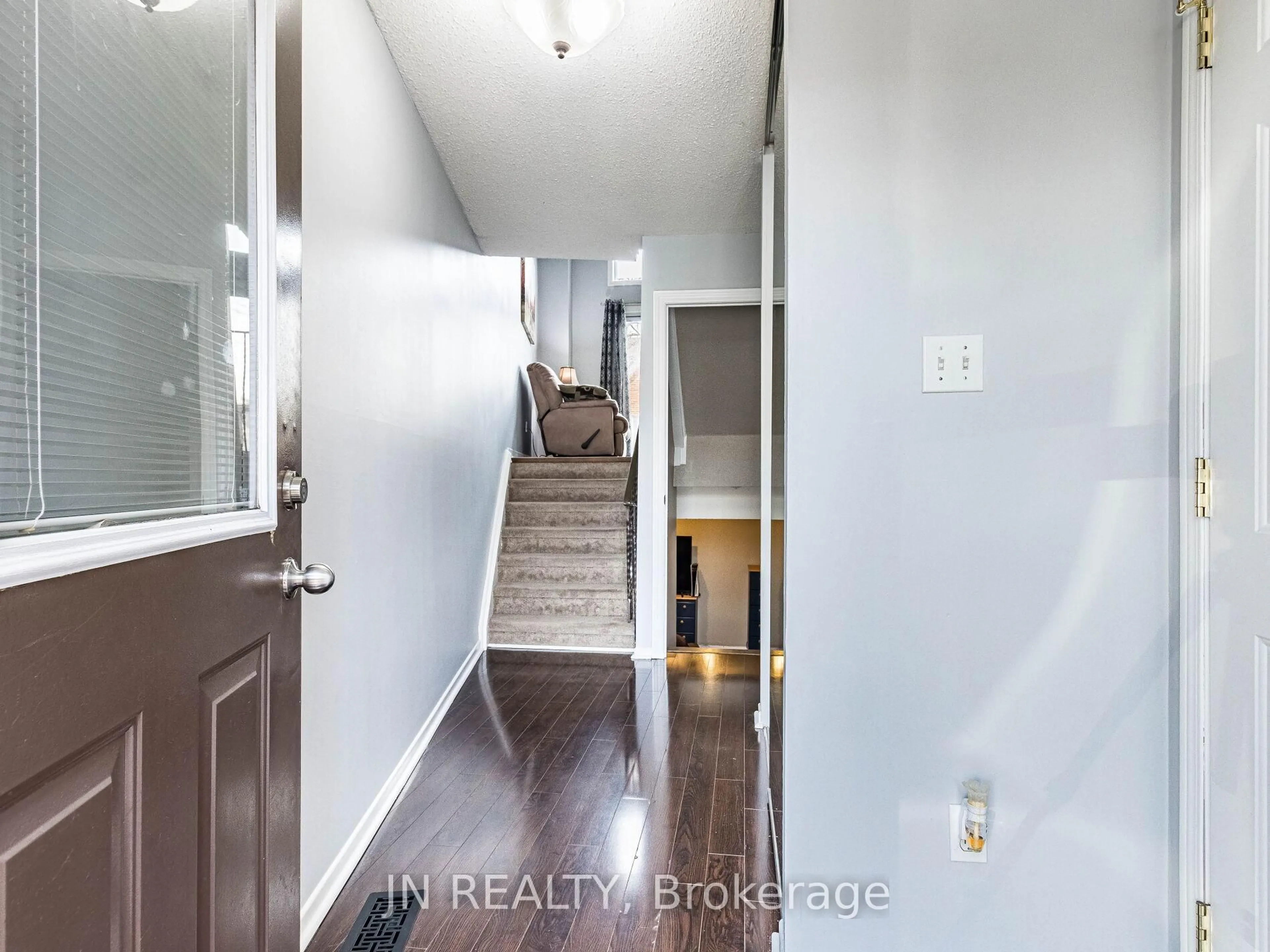 Indoor entryway for 79 Foster Cres #79, Brampton Ontario L6V 3M8