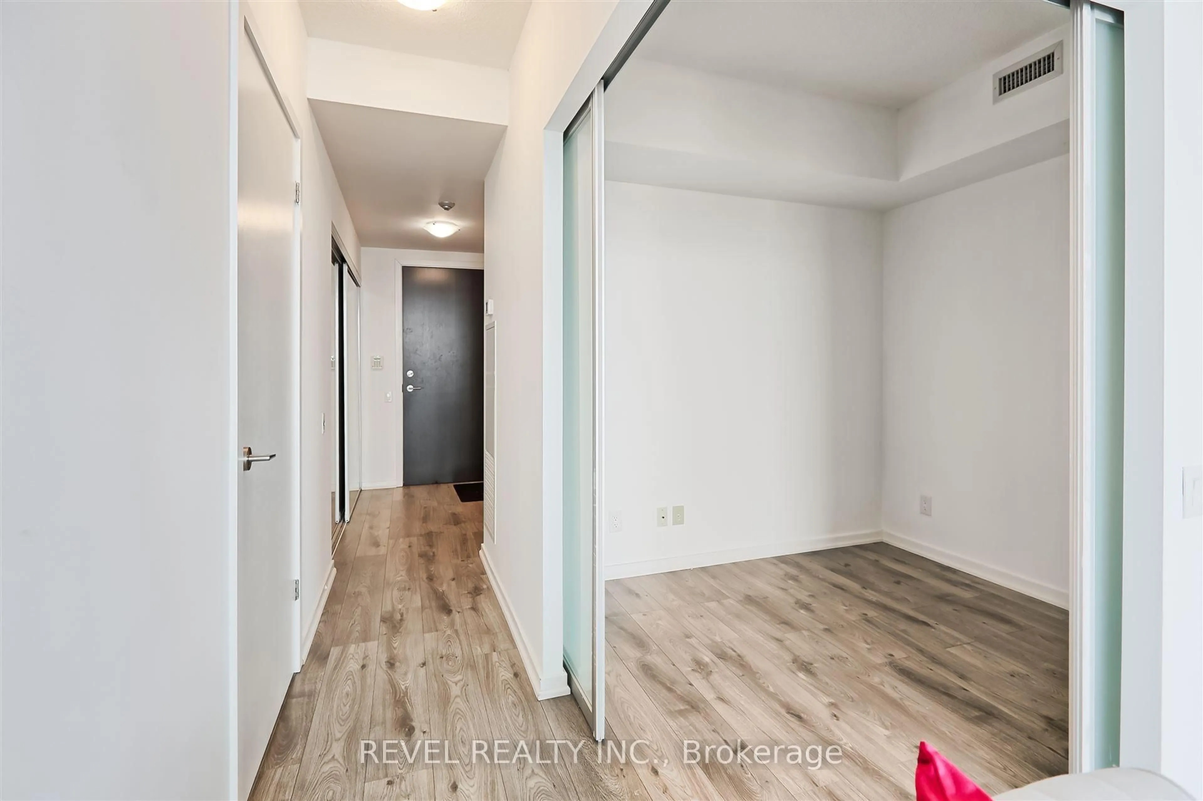 Unknown for 105 The Queensway St #2805, Toronto Ontario M6S 5B5