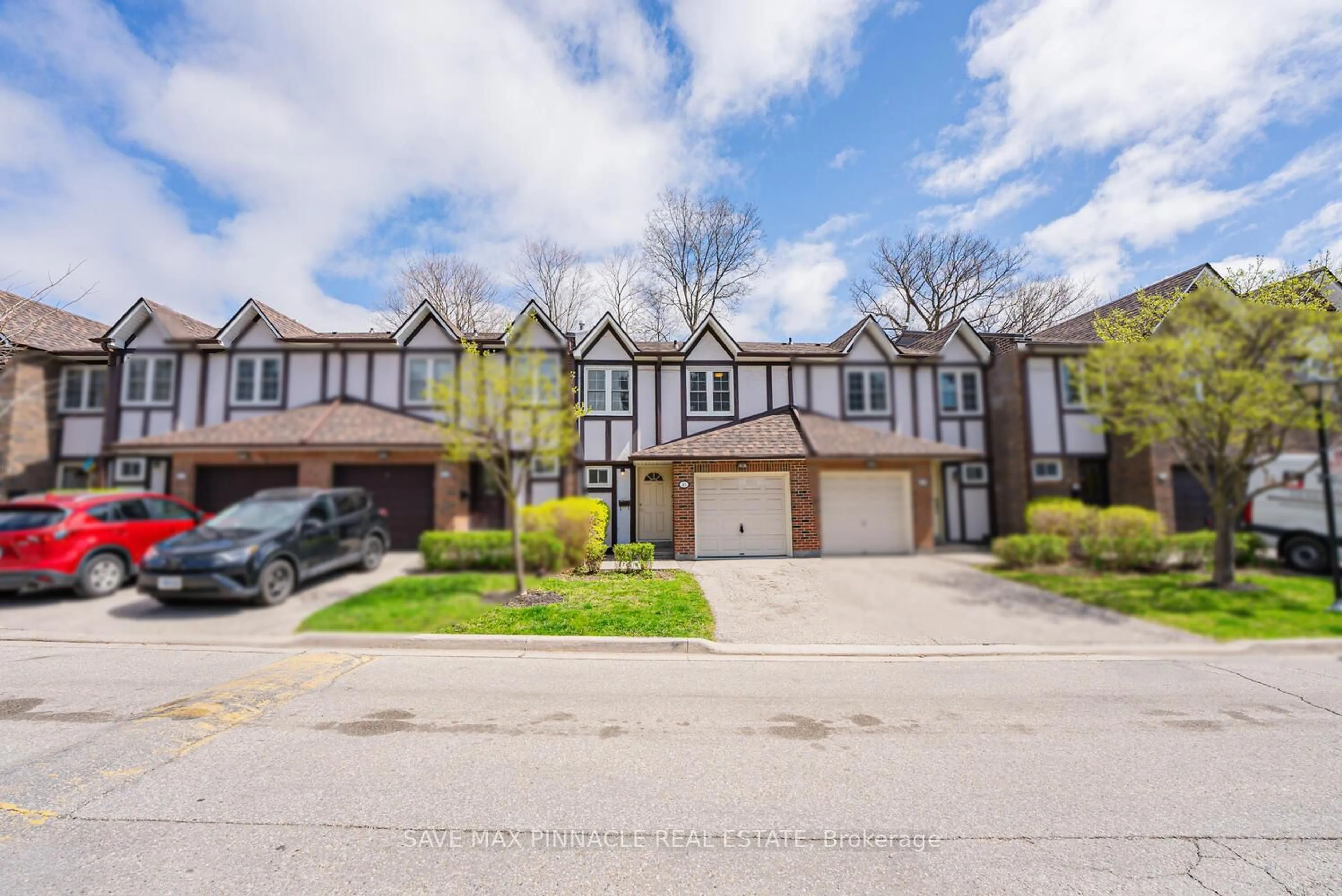 Unknown for 2120 Rathburn Rd #43, Mississauga Ontario L4W 2S8