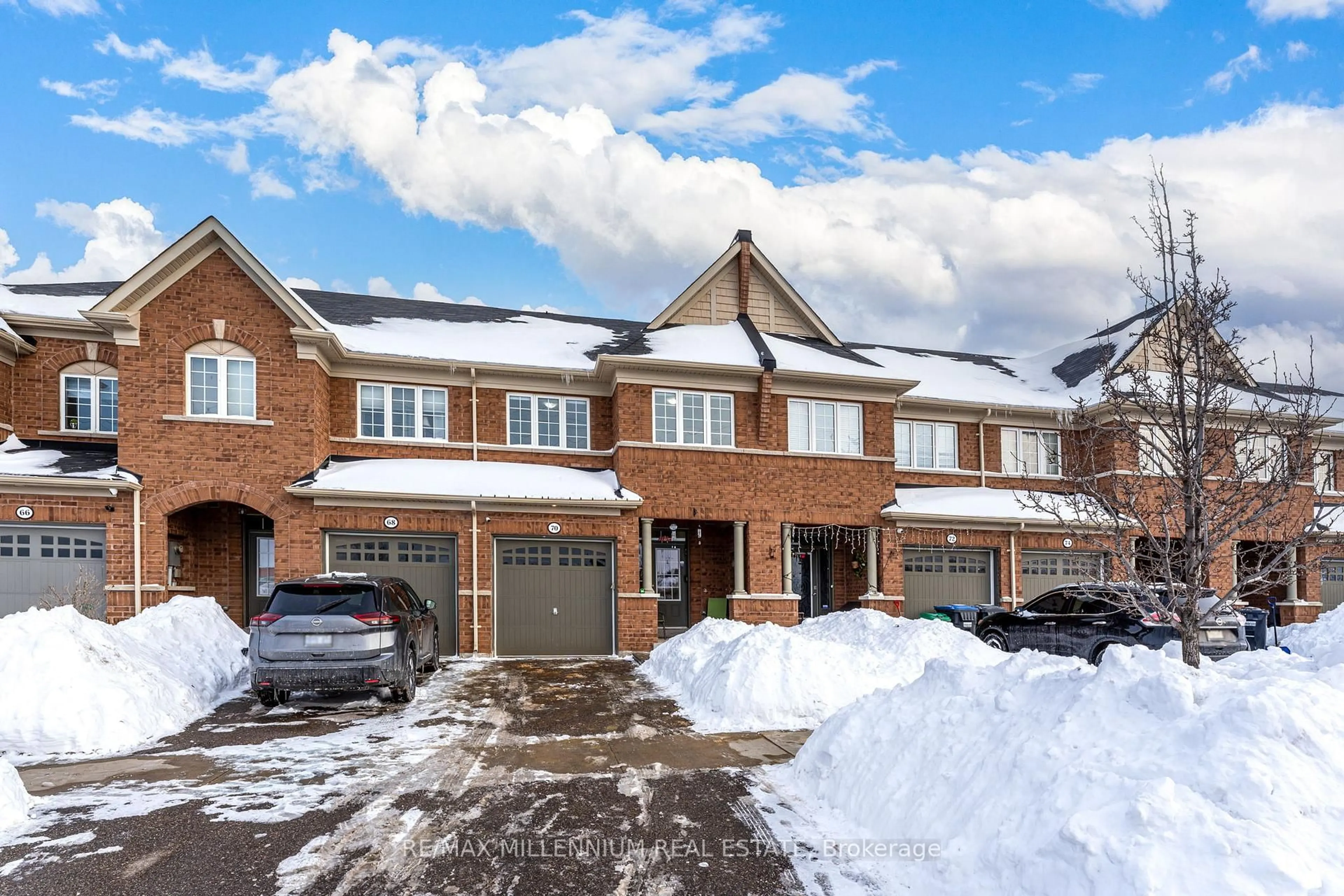 Unknown for 70 Sussexvale Dr, Brampton Ontario L6R 3R4