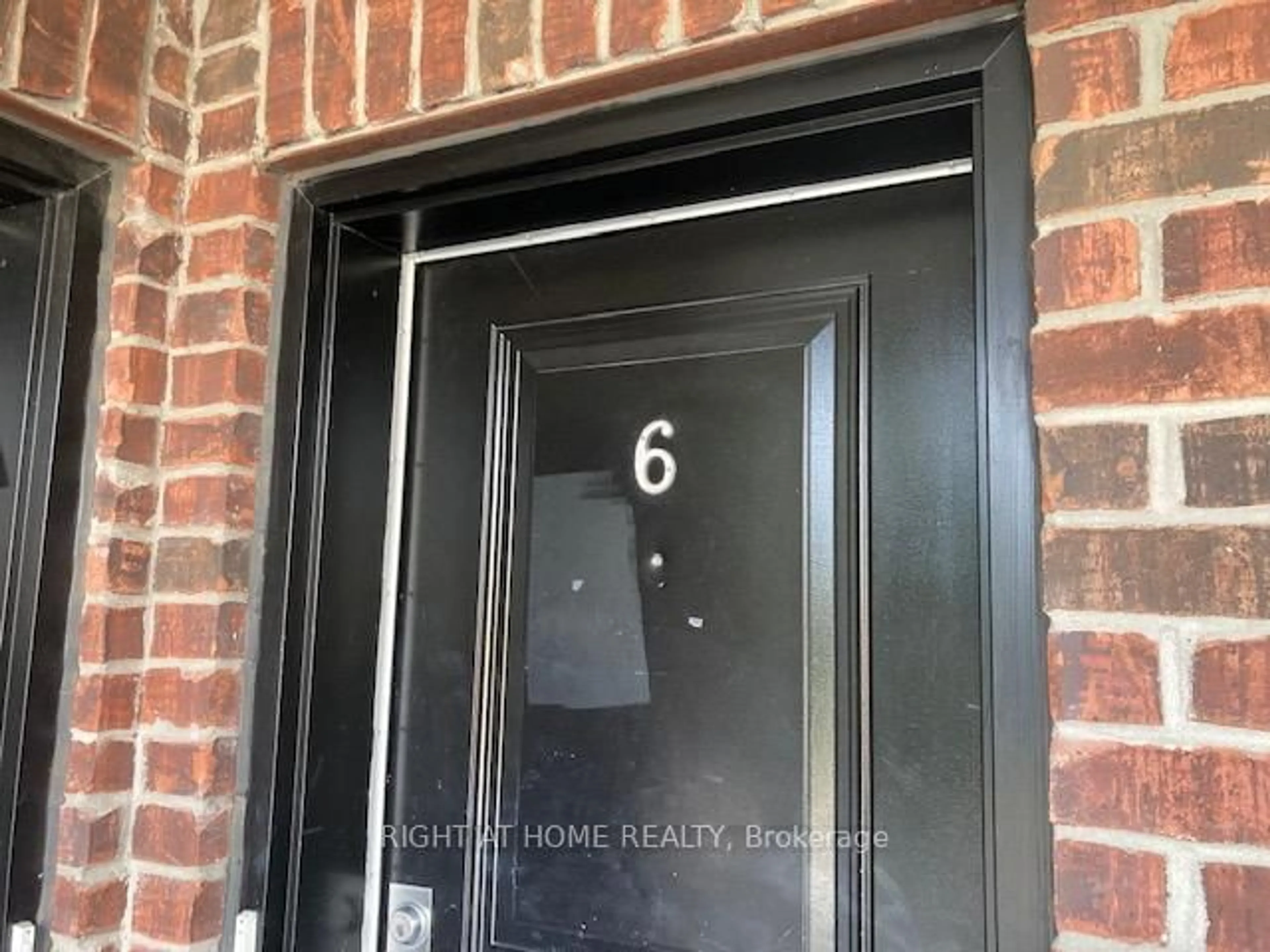 Indoor entryway for 10 Carnation Ave #6, Toronto Ontario M8V 0B8