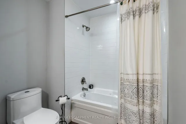 Additional property image - 4463 Hawthorne Dr
