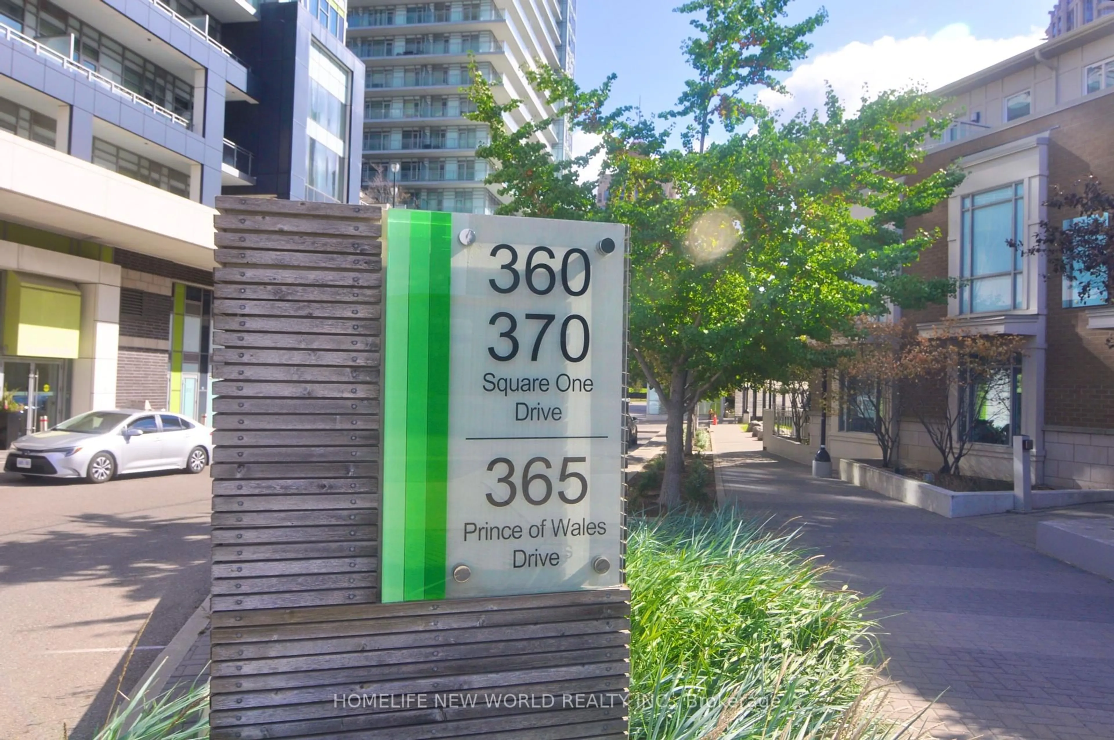 Unknown for 370 Square One Dr #Th5, Mississauga Ontario L5B 0E6