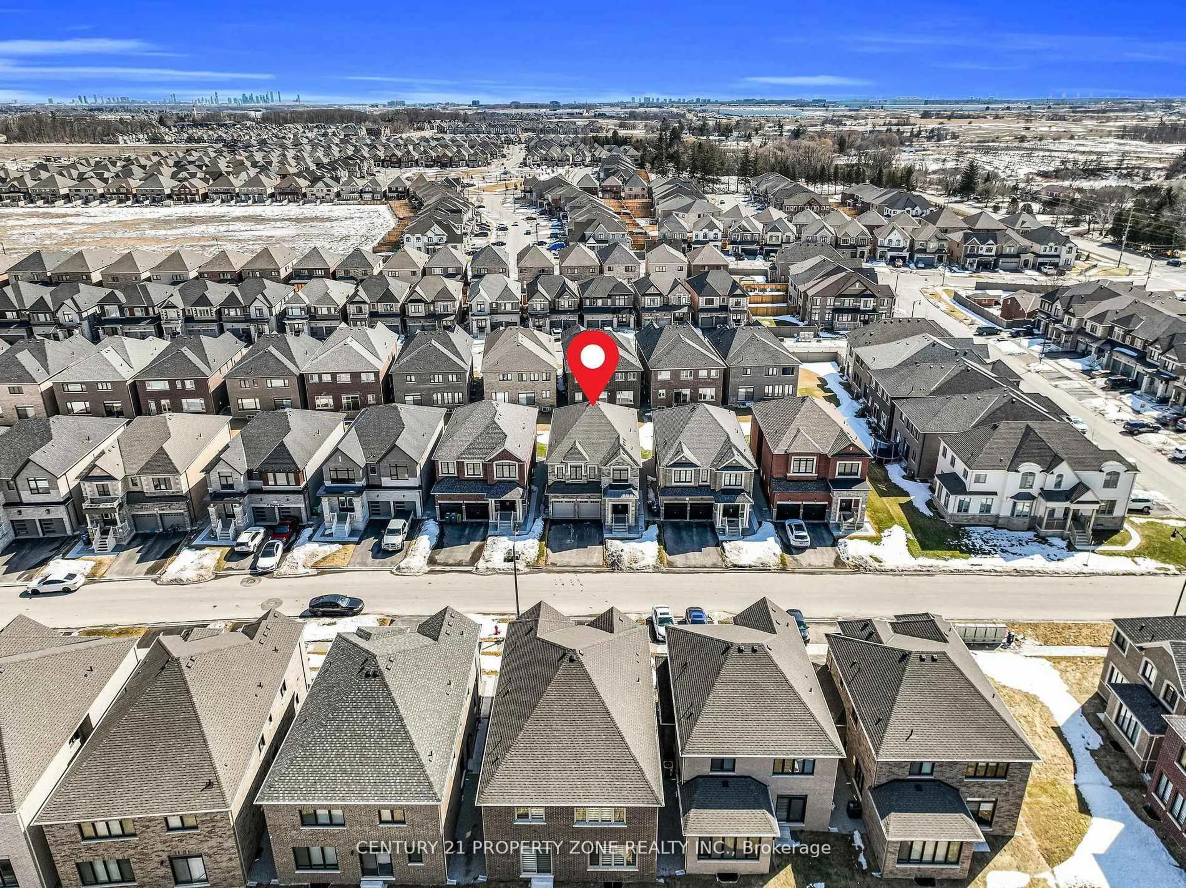A pic from outside/outdoor area/front of a property/back of a property/a pic from drone, city buildings view from balcony for 33 Gladmary Dr, Brampton Ontario L6Y 6K9
