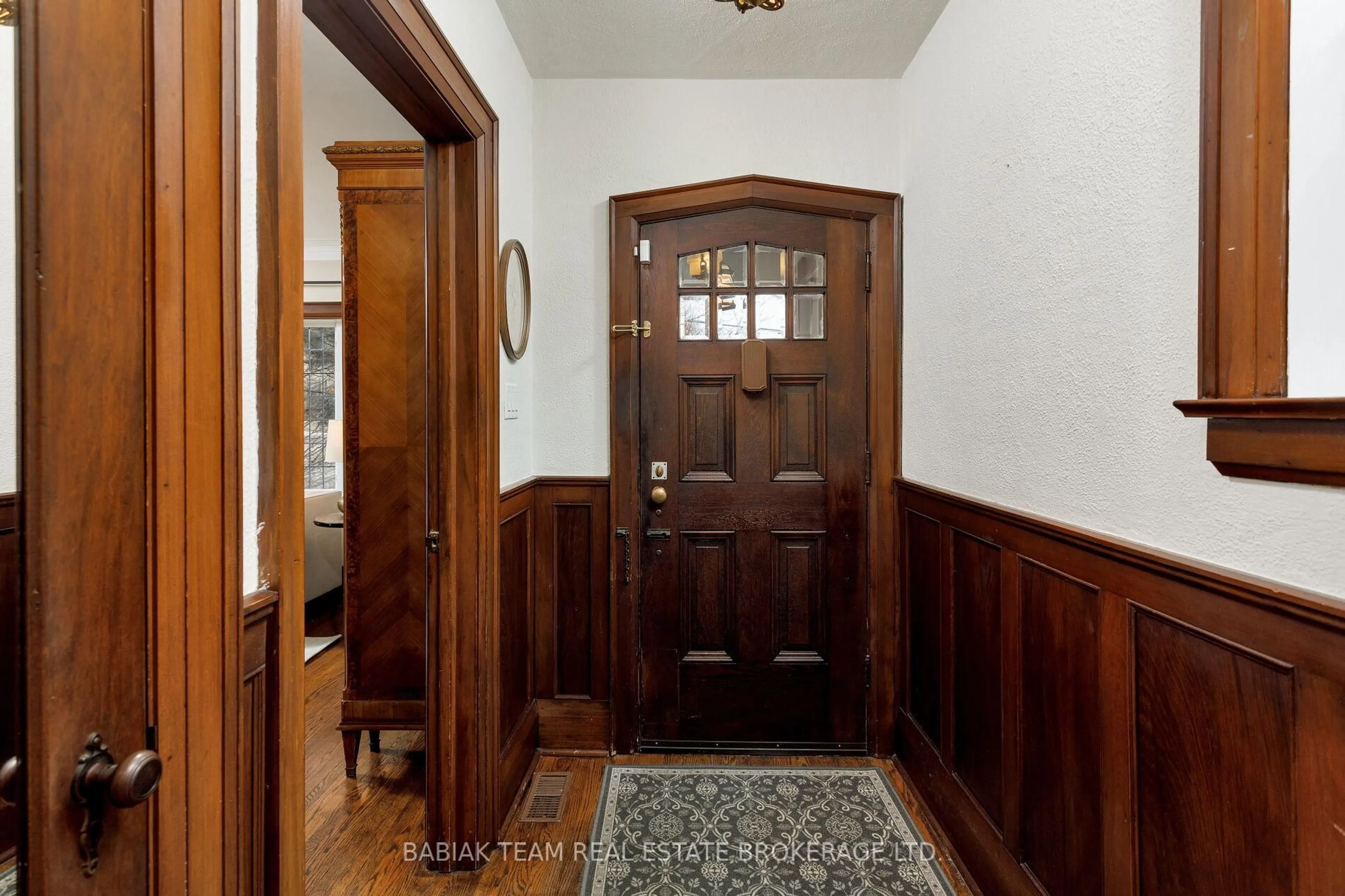 Indoor foyer for 16 Halford Ave, Toronto Ontario M6S 4E9