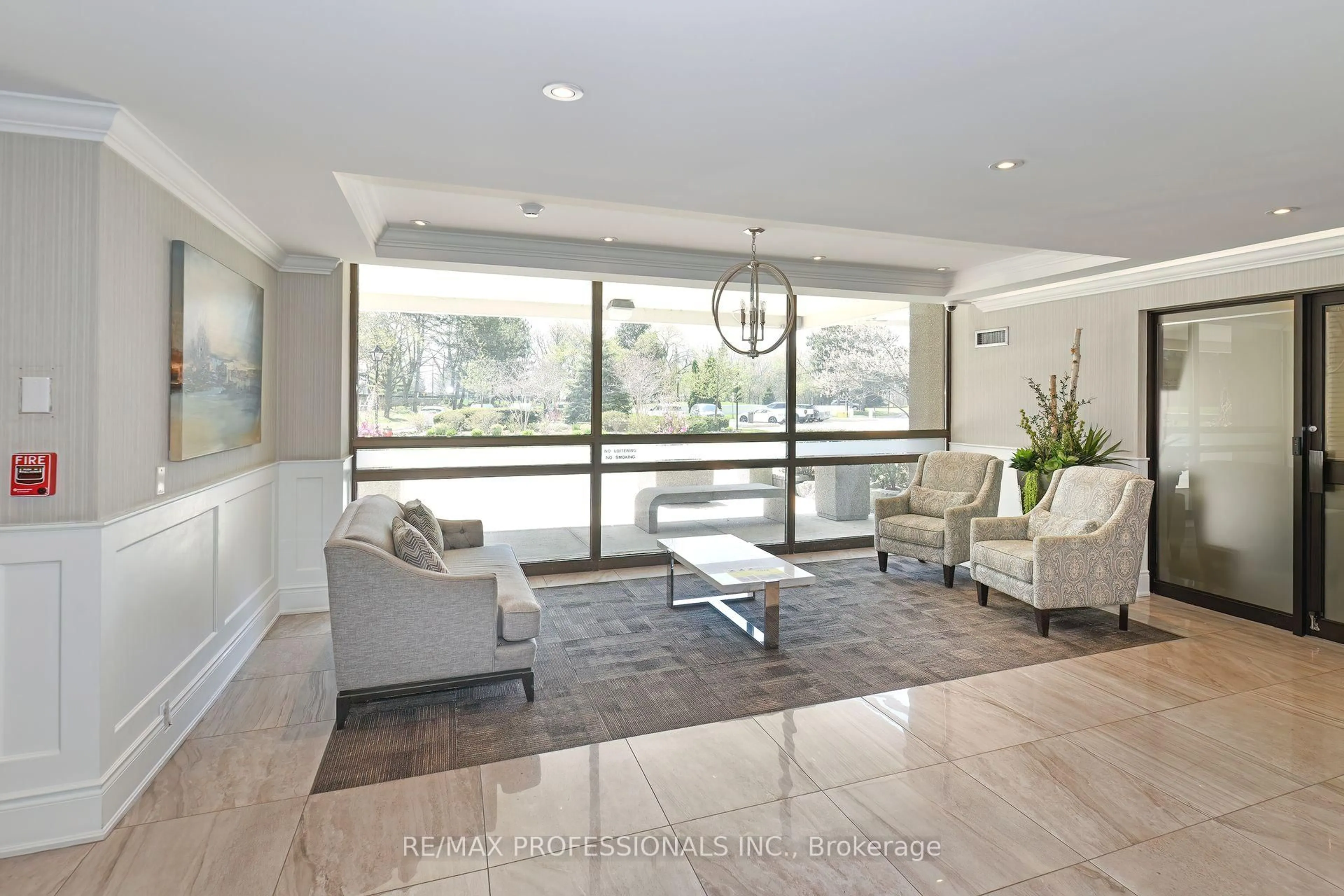 Indoor foyer for 475 The West Mall N/A #417, Toronto Ontario M9C 4Z3
