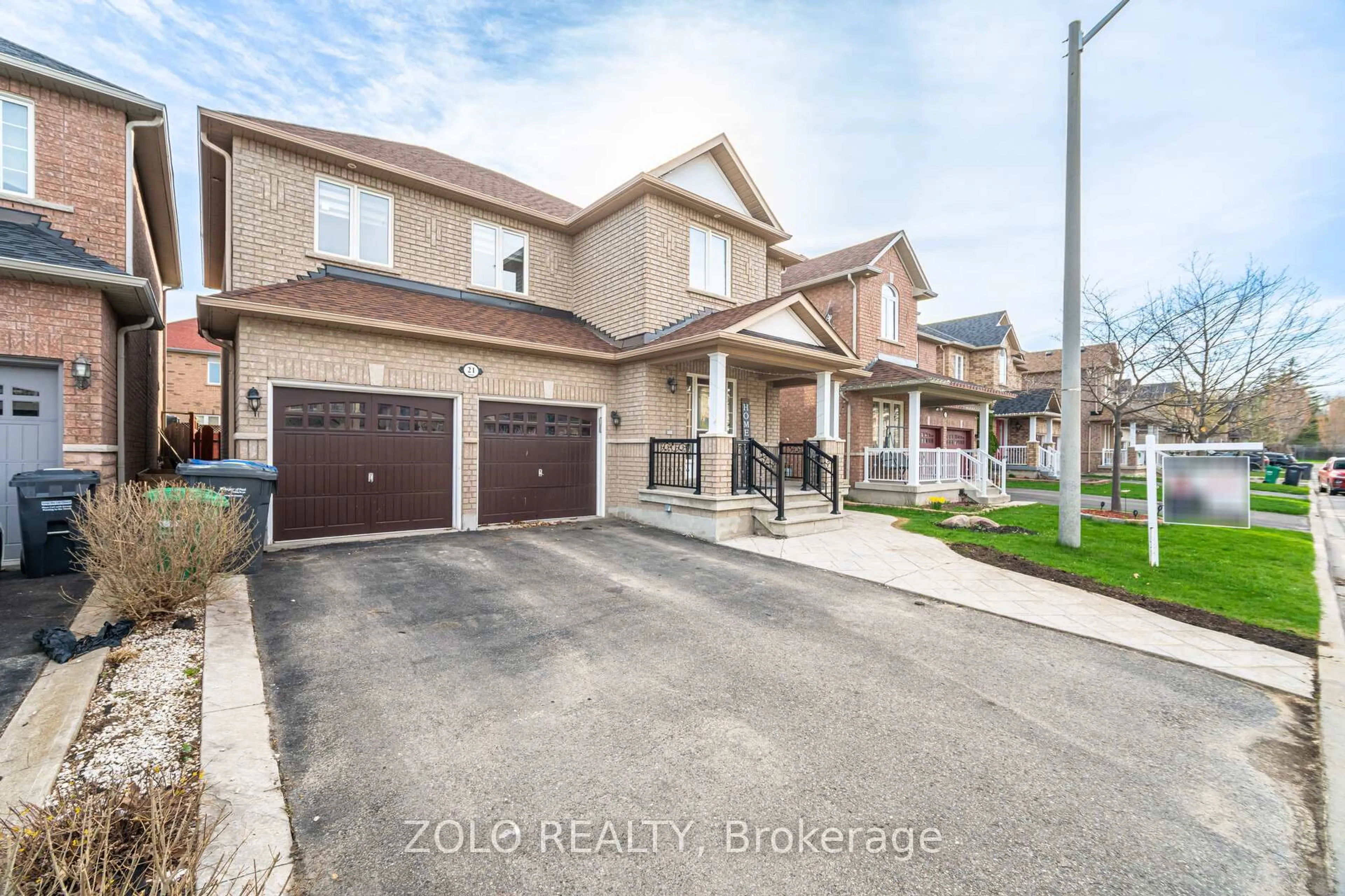 A pic from outside/outdoor area/front of a property/back of a property/a pic from drone, street for 21 Sir Jacobs Cres, Brampton Ontario L7A 3T4