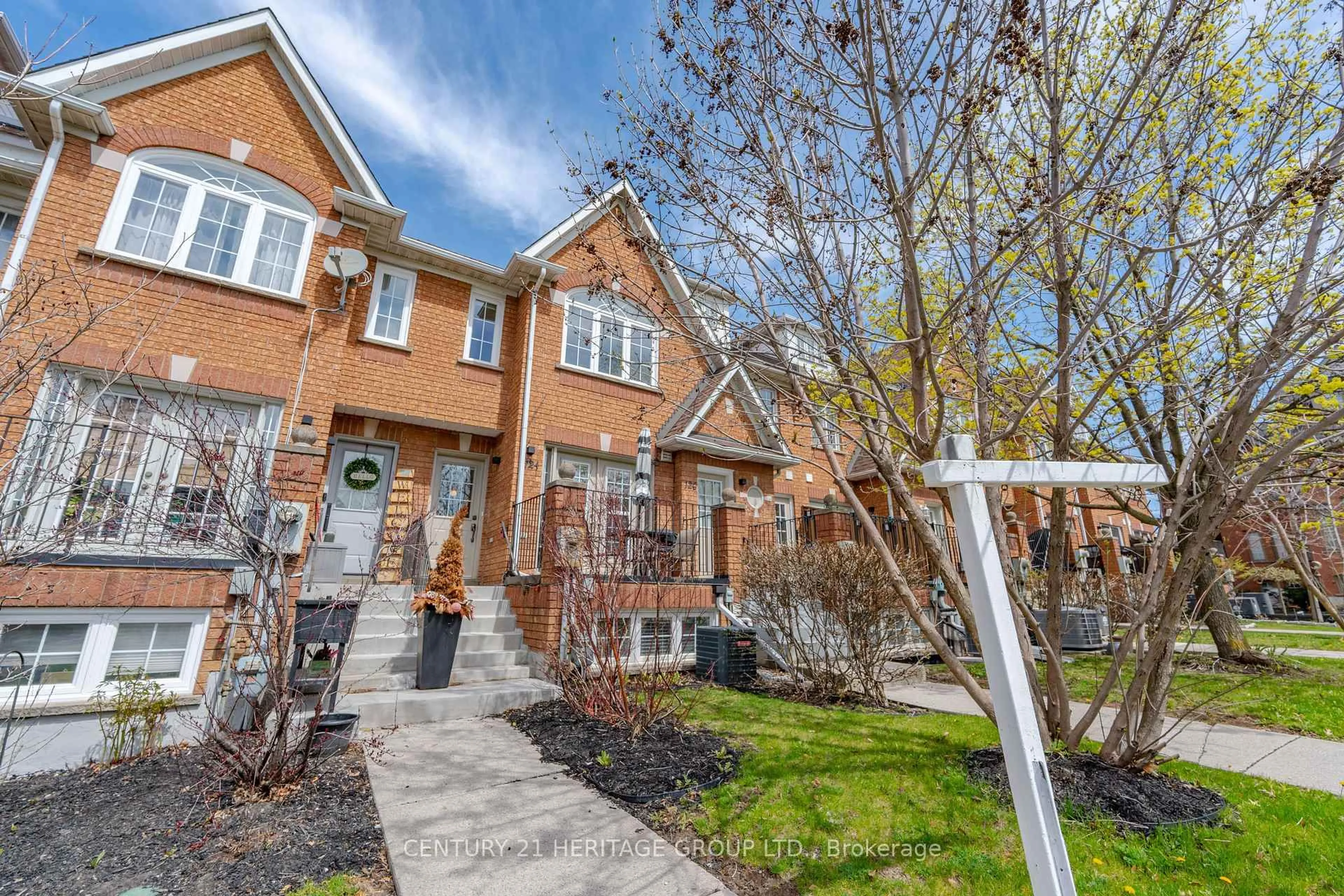 Home with brick exterior material, street for 124 Rory Rd, Toronto Ontario M6L 3G4