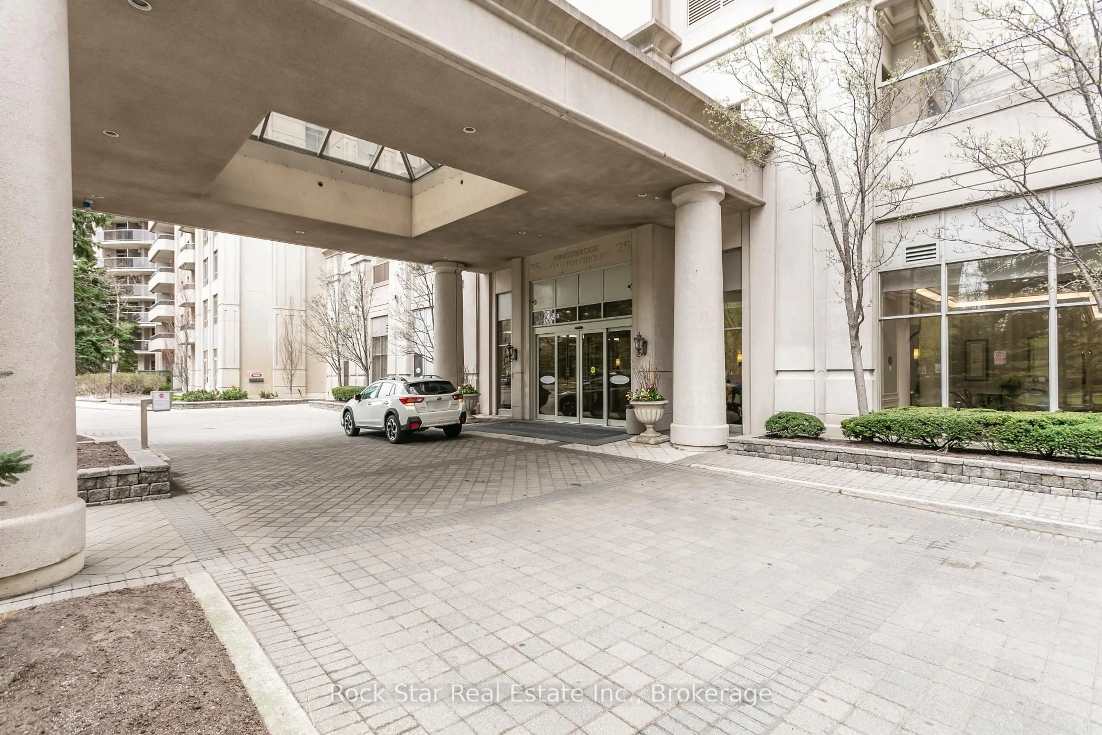 Unknown for 35 Kingsbridge Garden Circ #408, Mississauga Ontario L5R 3Z5