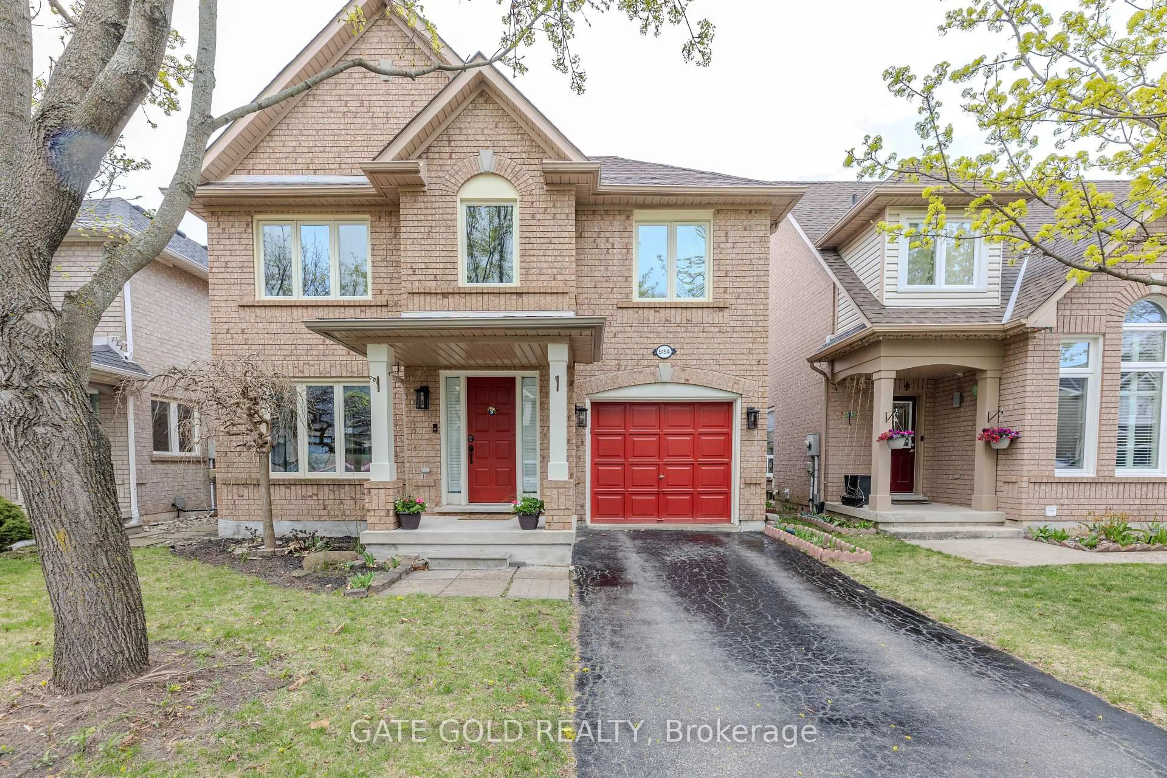 Home with brick exterior material, street for 5154 Ridgewell Rd, Burlington Ontario L7L 6N7
