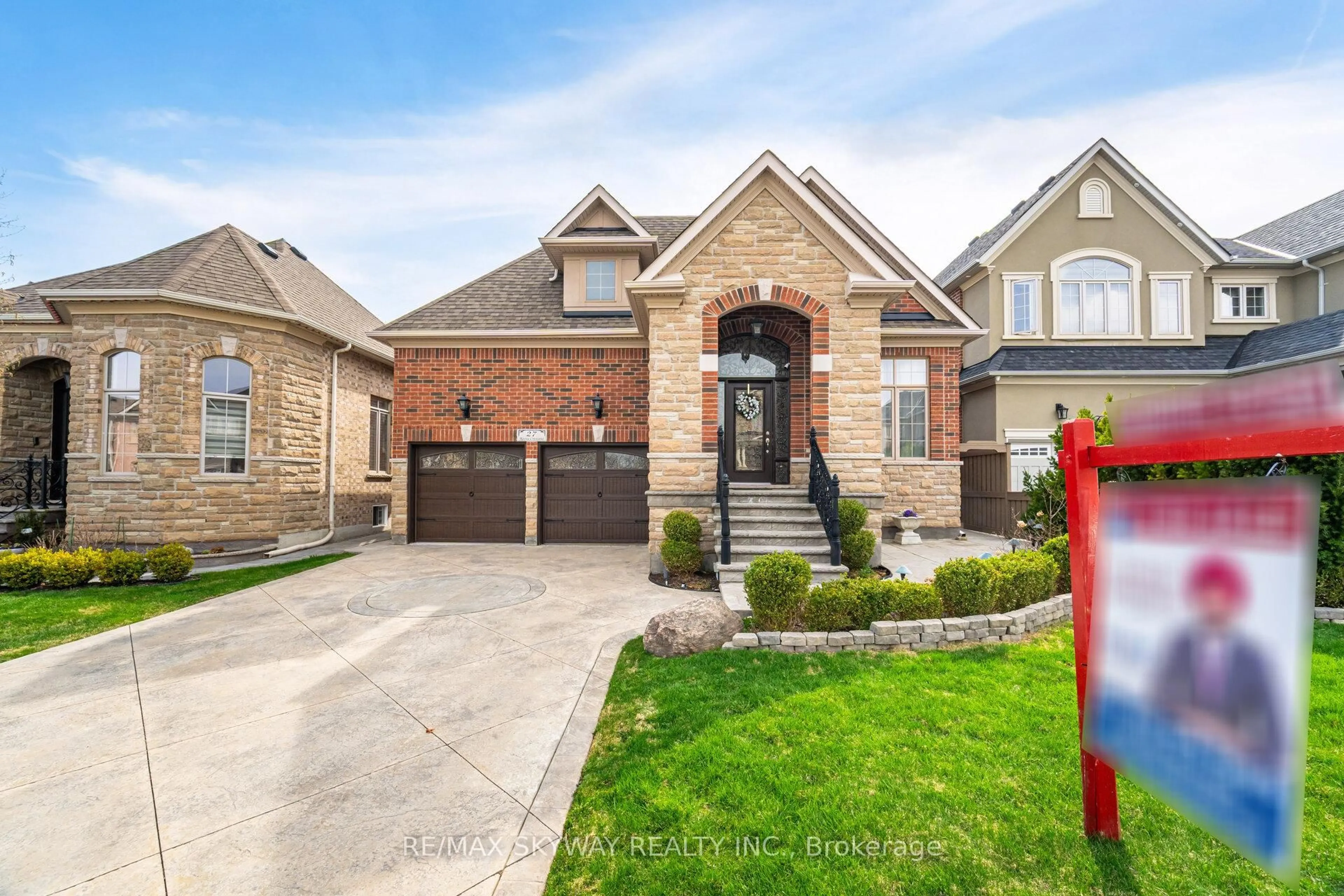 Home with brick exterior material, street for 27 Kezia Cres, Caledon Ontario L7C 3S8