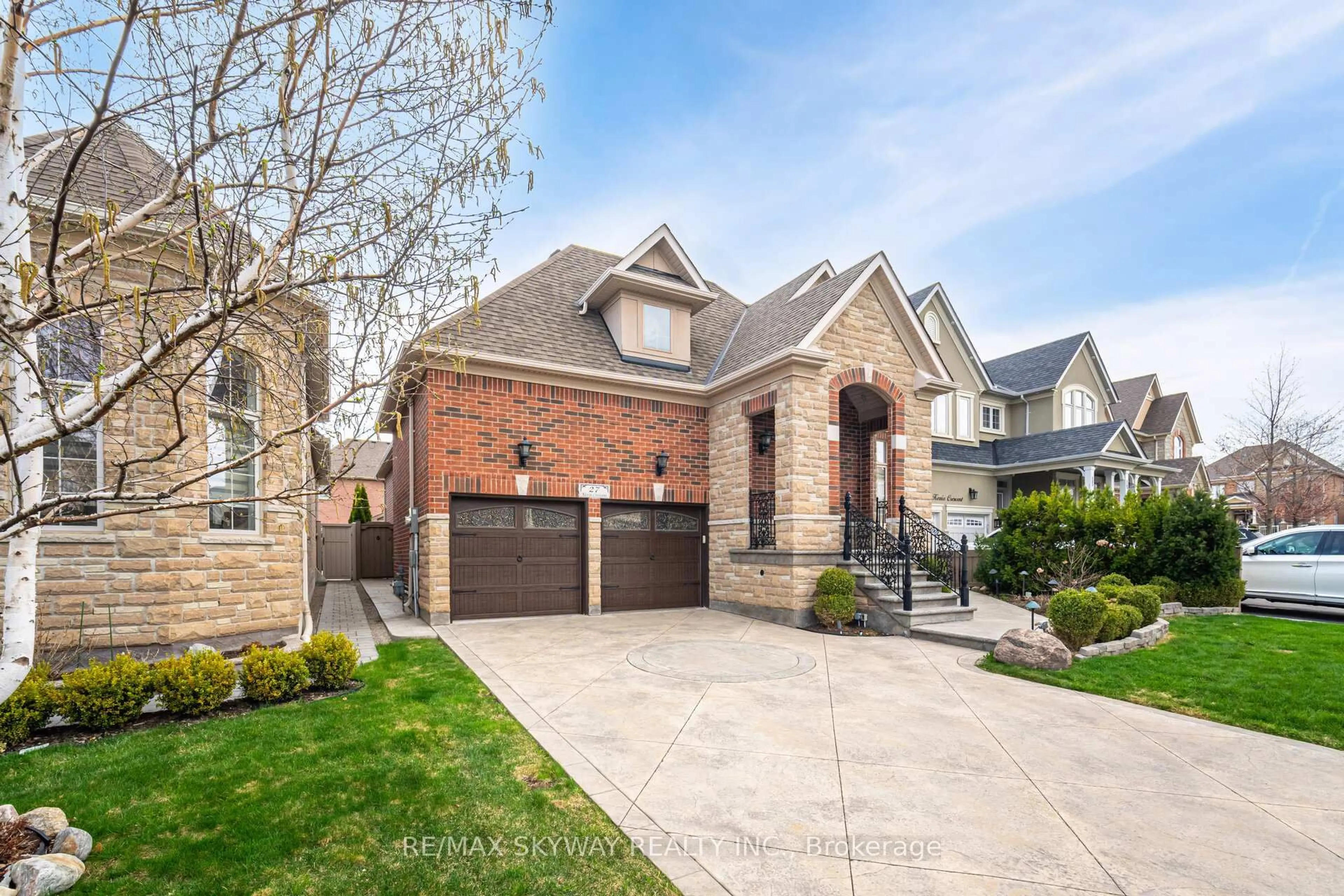 Home with brick exterior material, street for 27 Kezia Cres, Caledon Ontario L7C 3S8