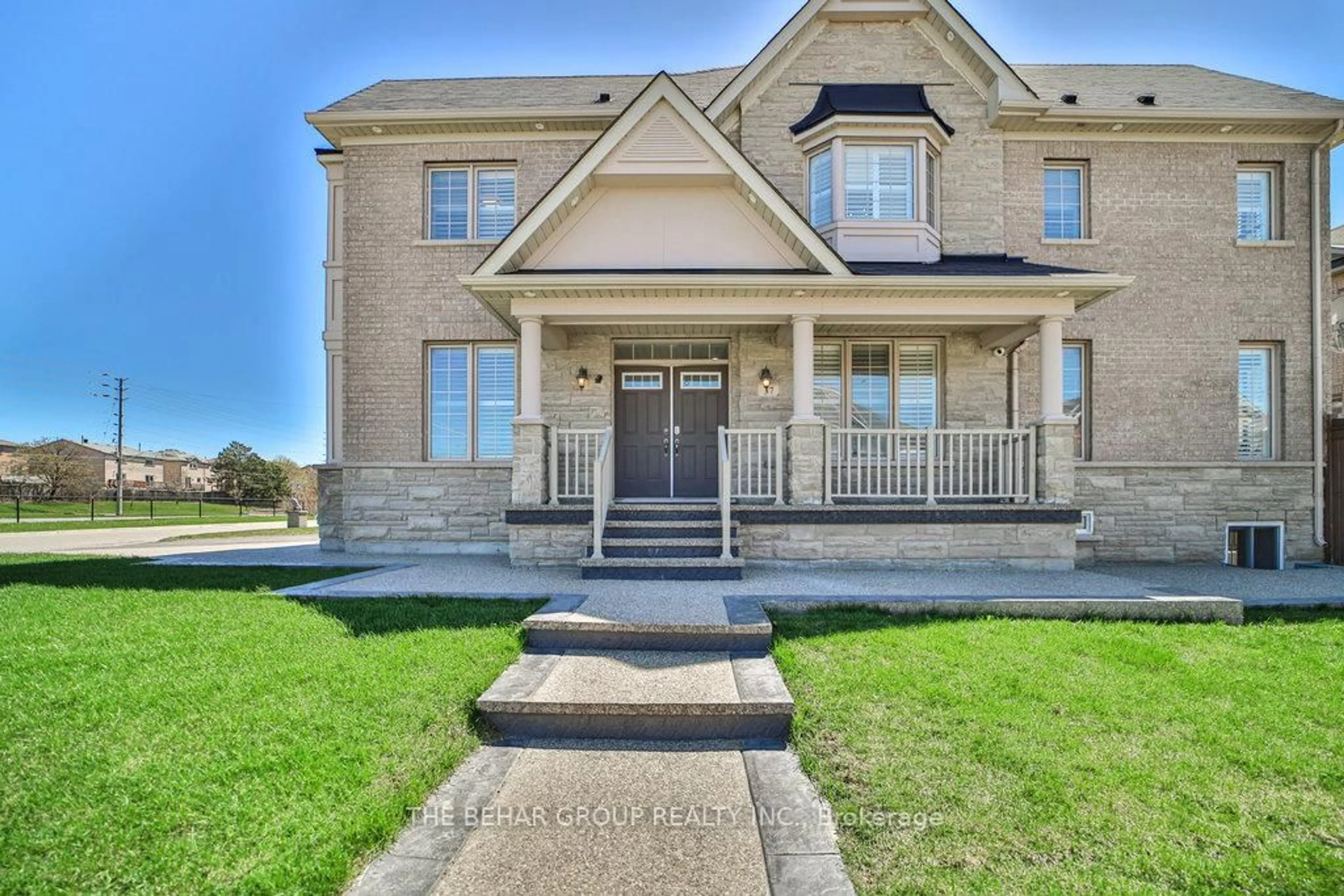 Home with brick exterior material, street for 37 Young Dr, Brampton Ontario L6Y 0P4